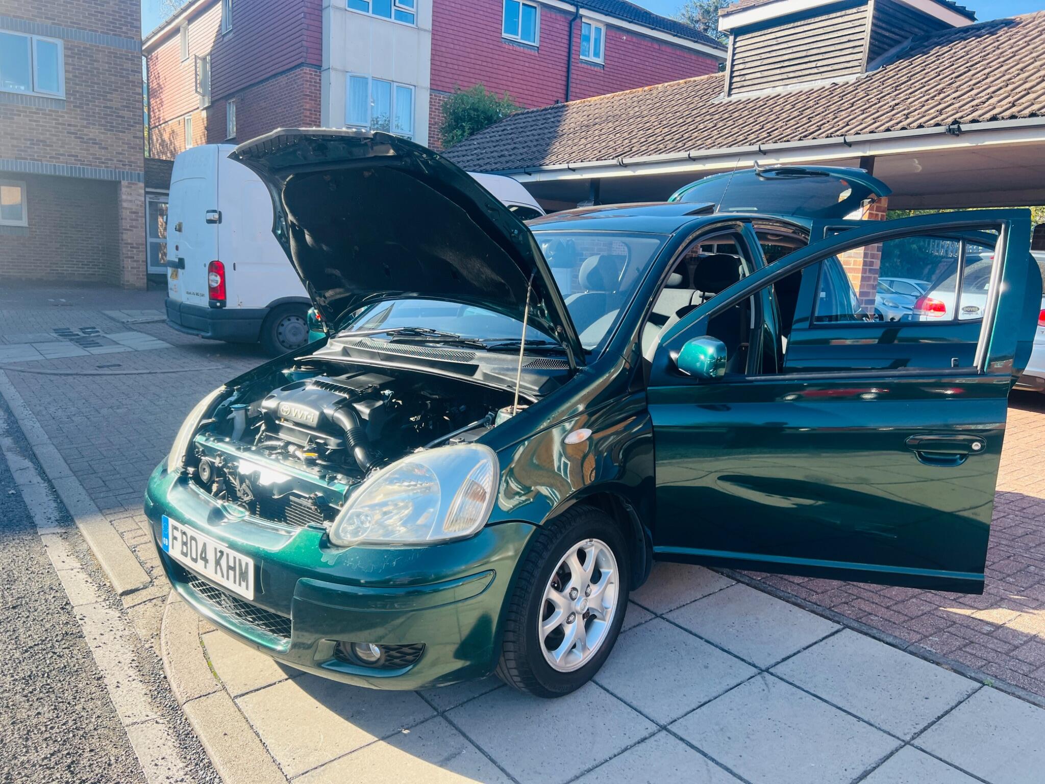 Toyota Yaris view 45