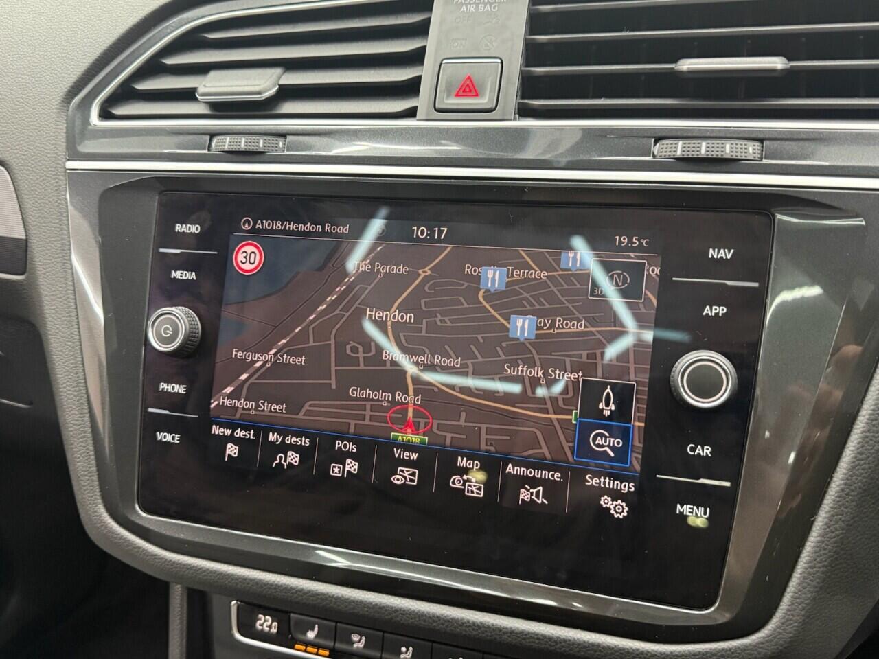 Volkswagen Tiguan view 25