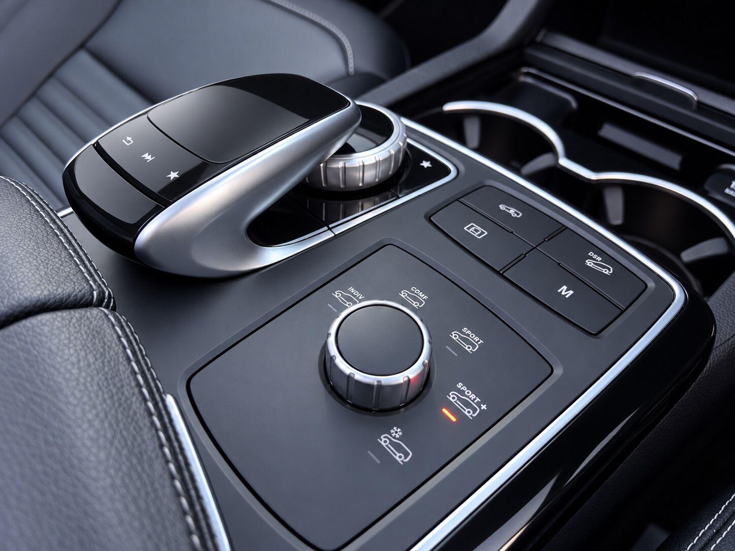 Mercedes-Benz Gle view 30
