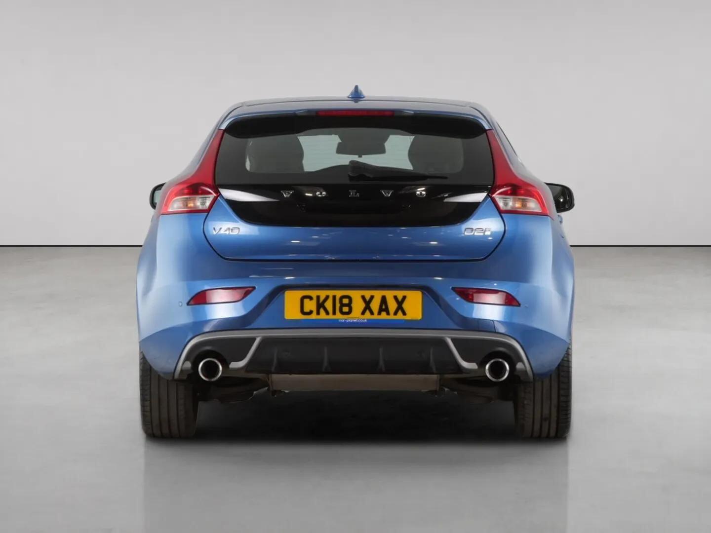 Volvo V40 view 7