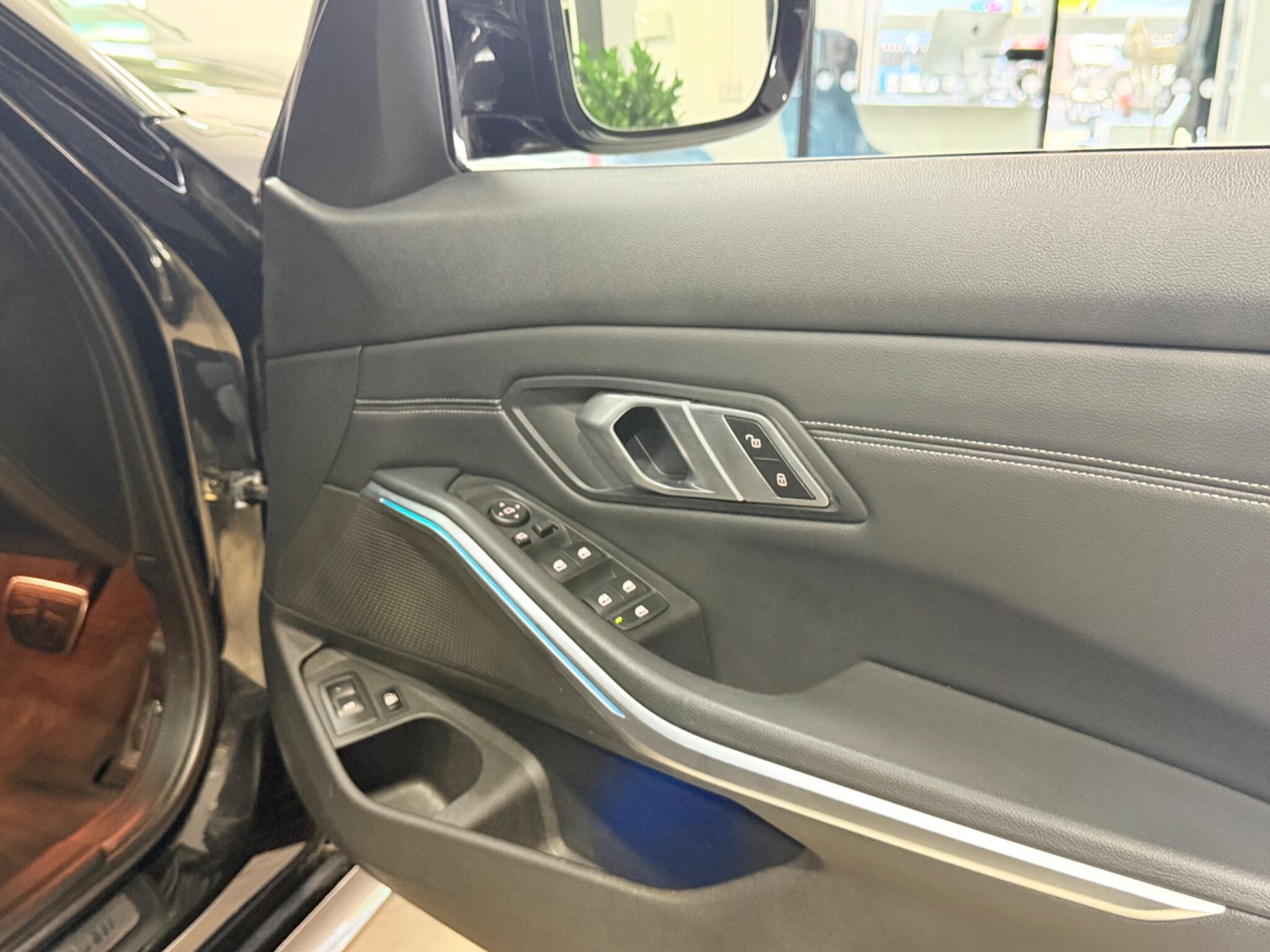 BMW 3 Series view 49