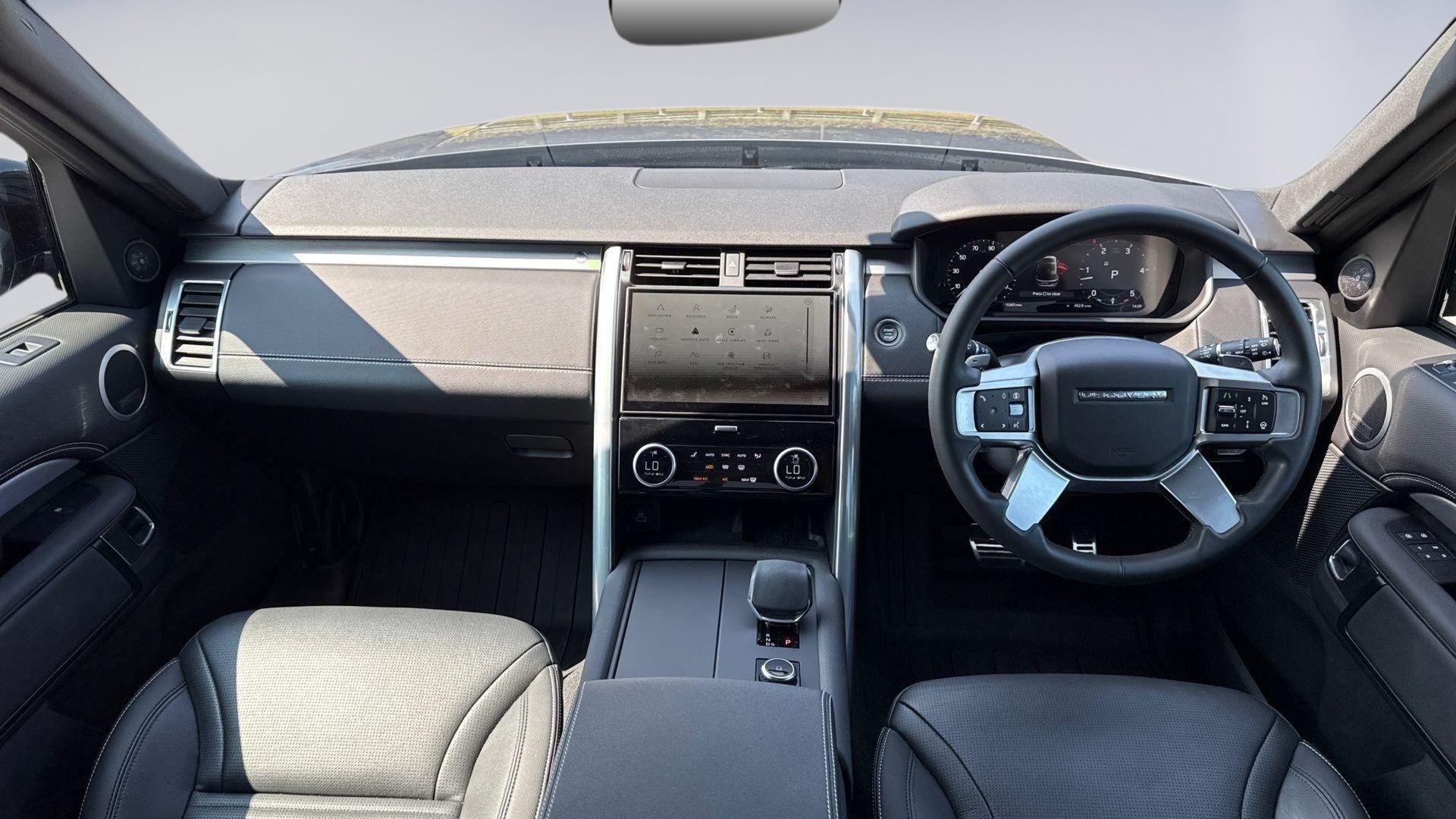 Land Rover Discovery view 9