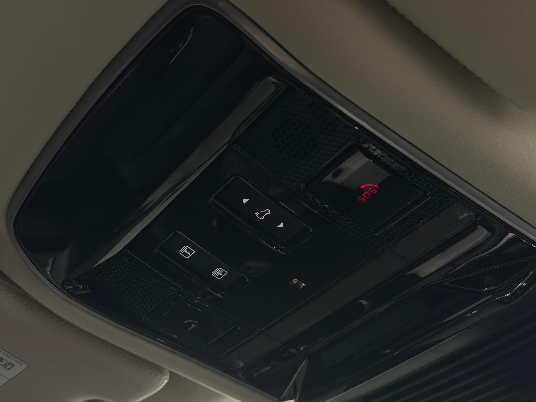 Land Rover Range Rover view 31