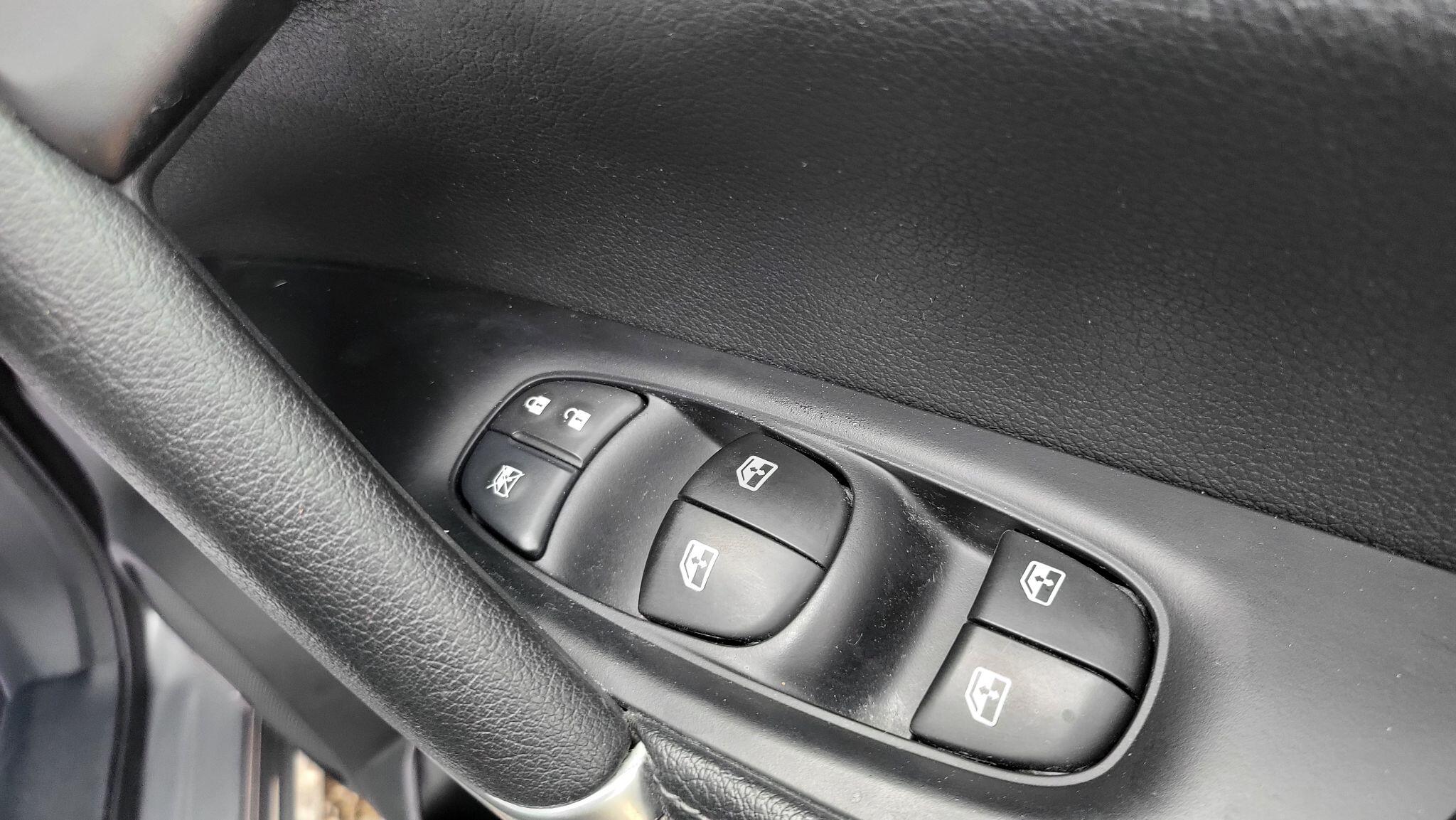 Nissan Qashqai view 23