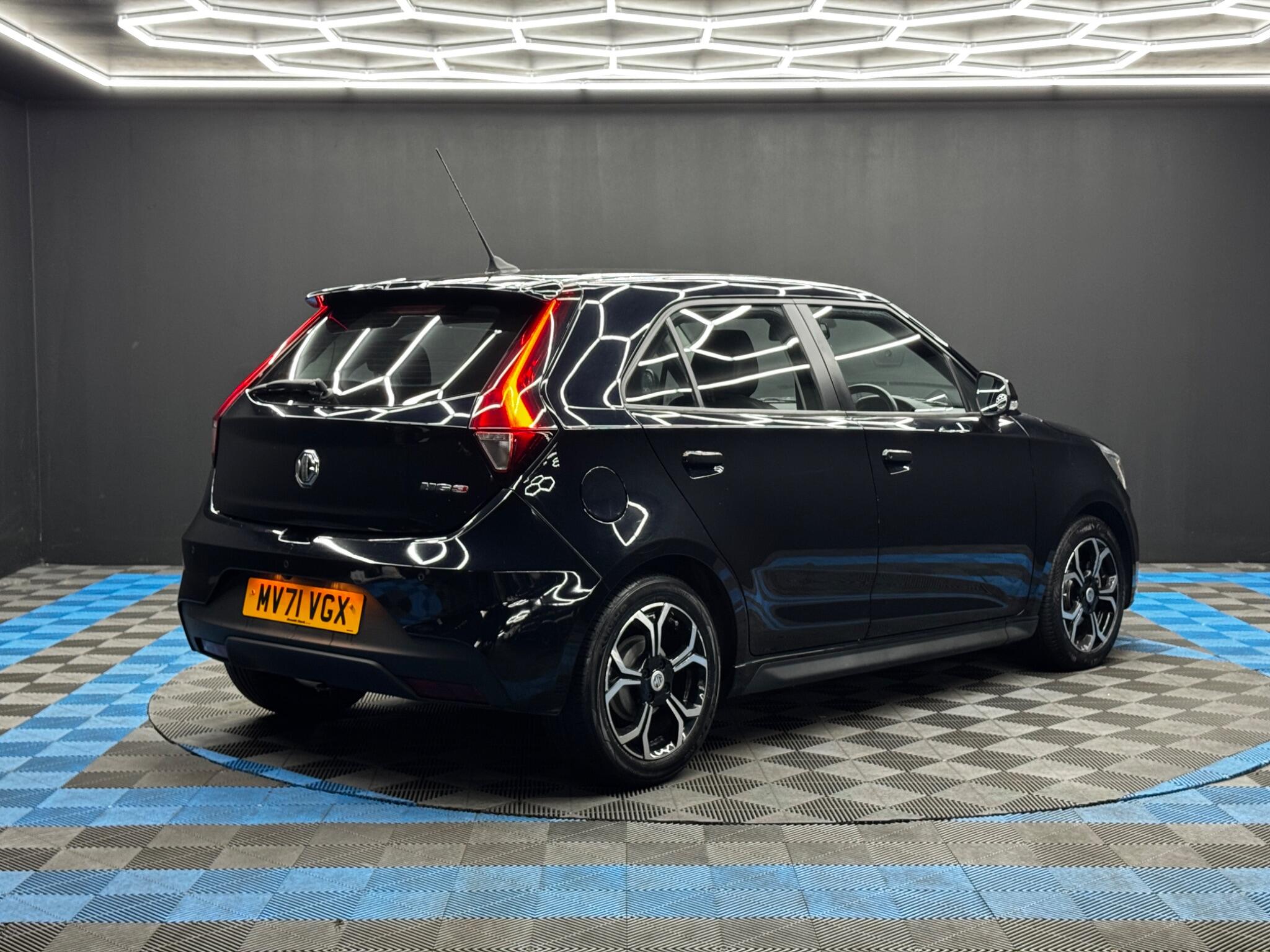 MG MG3 view 5