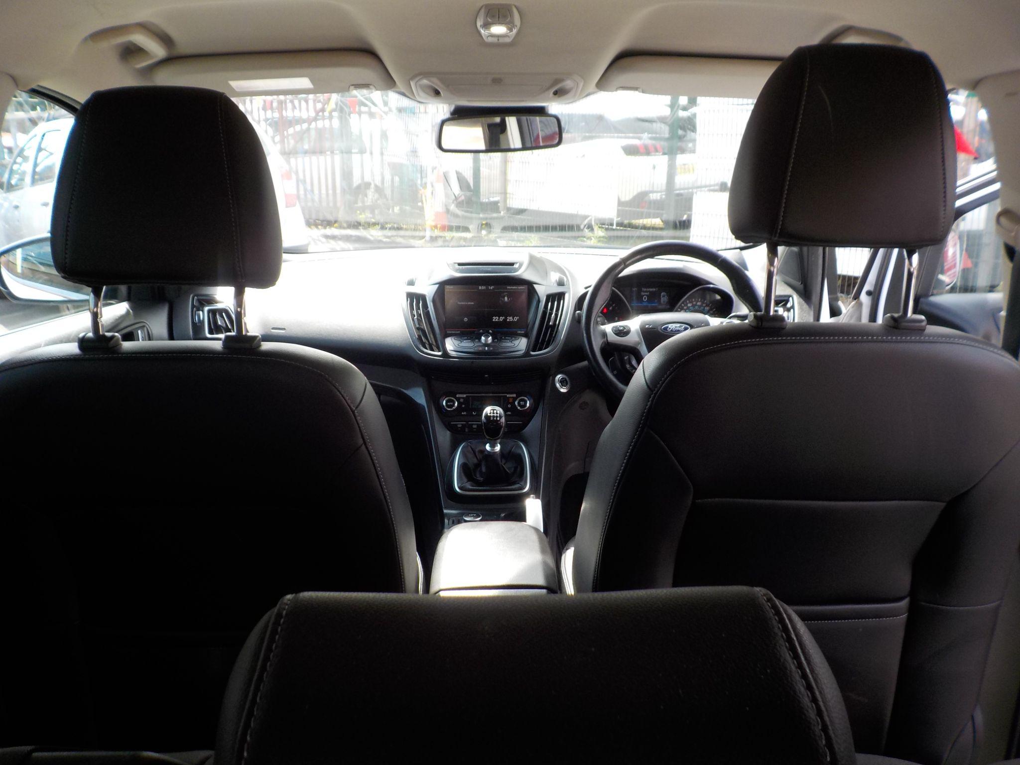 Ford Kuga 2.0 TDCi Titanium 2WD Euro 6 (s/s) 5dr