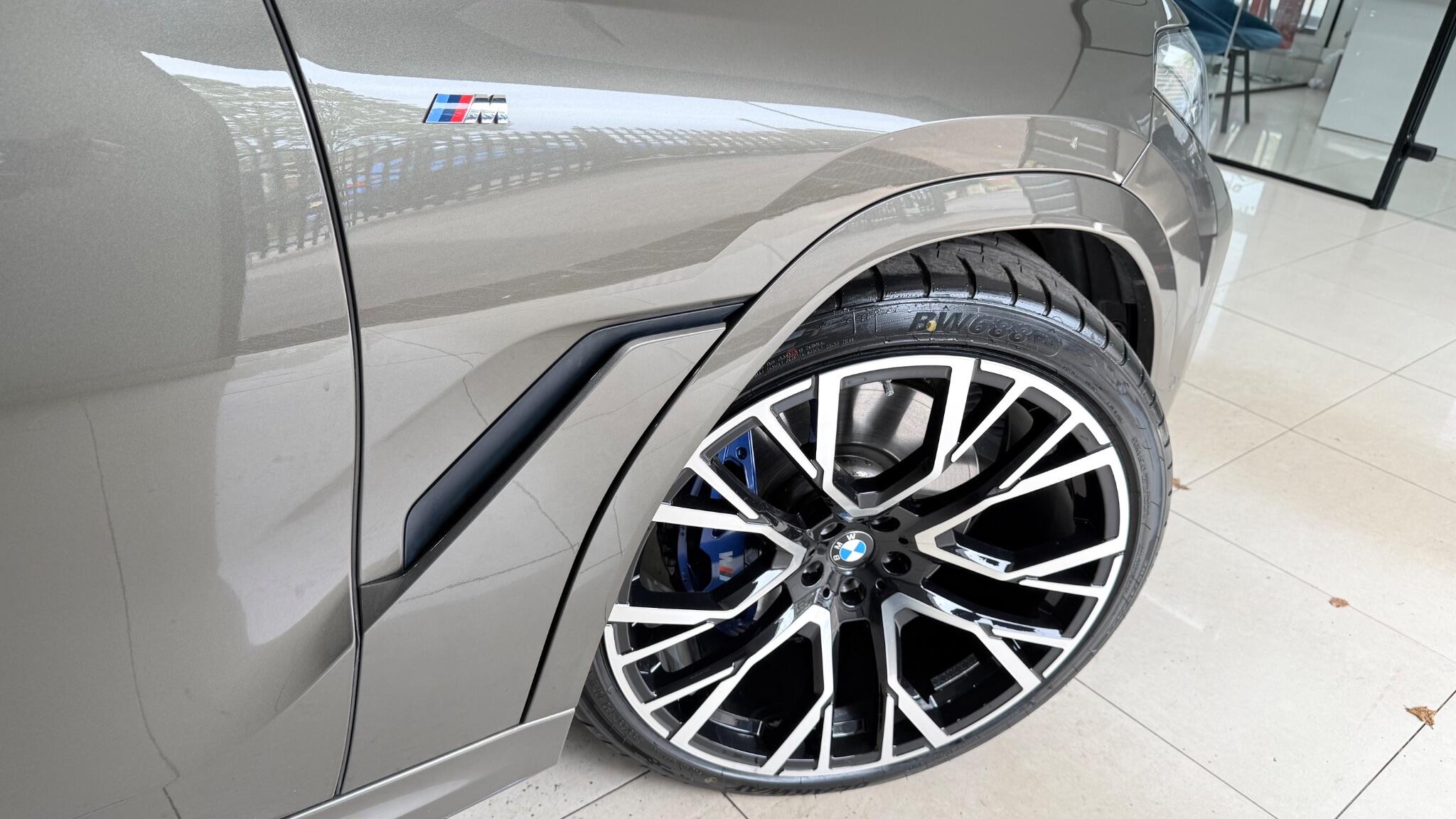 BMW X6 view 36