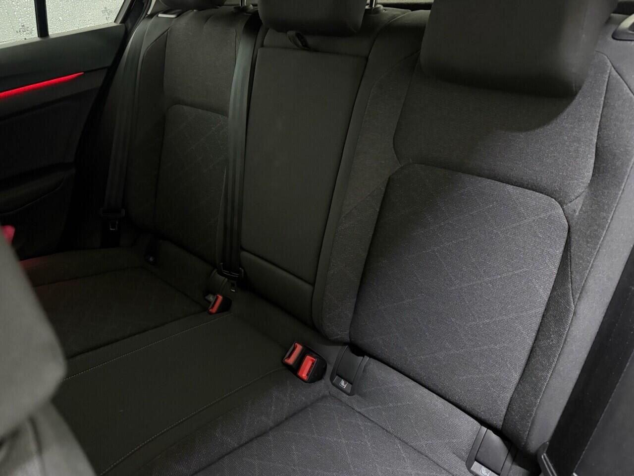 Volkswagen Golf view 24