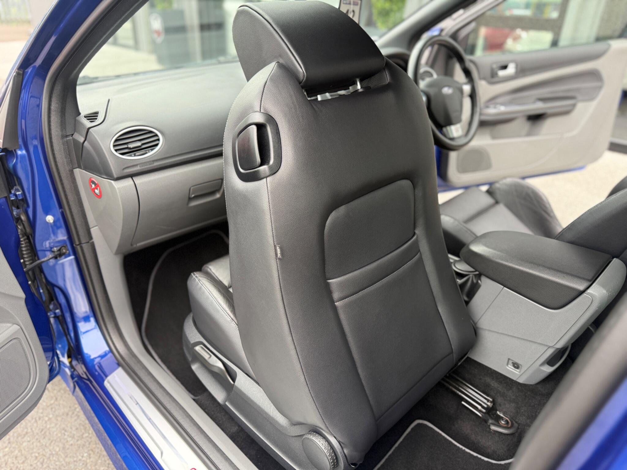 Ford Focus view 19