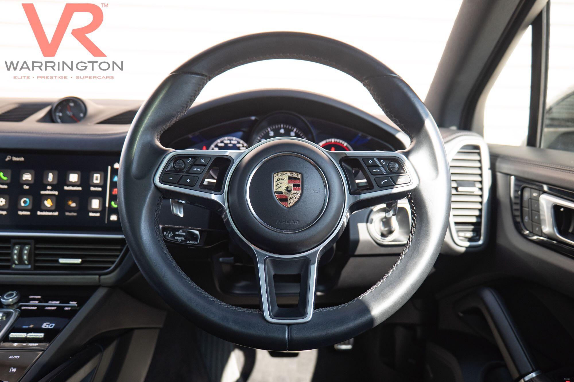 Porsche Cayenne view 9