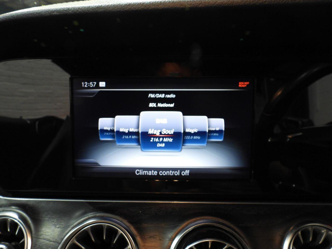 Mercedes-Benz E-Class view 28