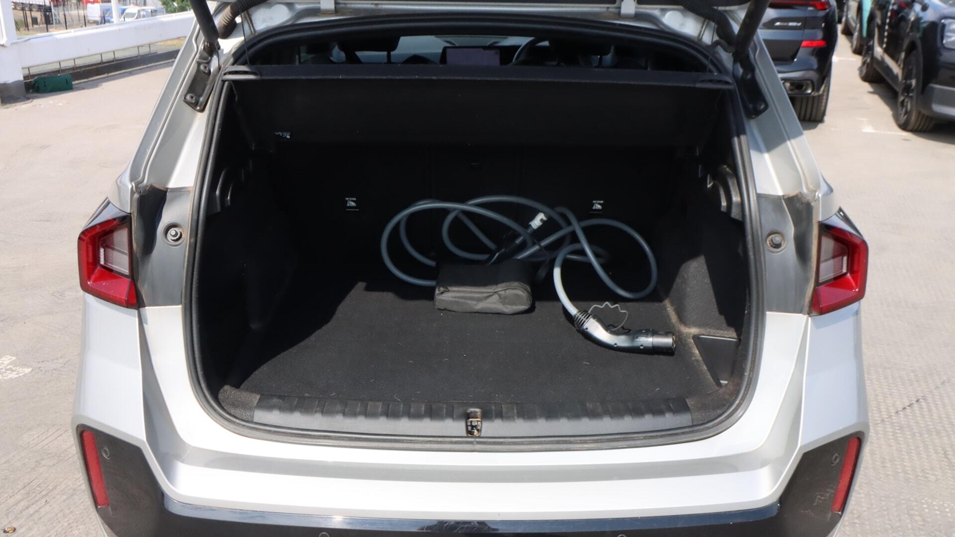 BMW Ix1 view 13