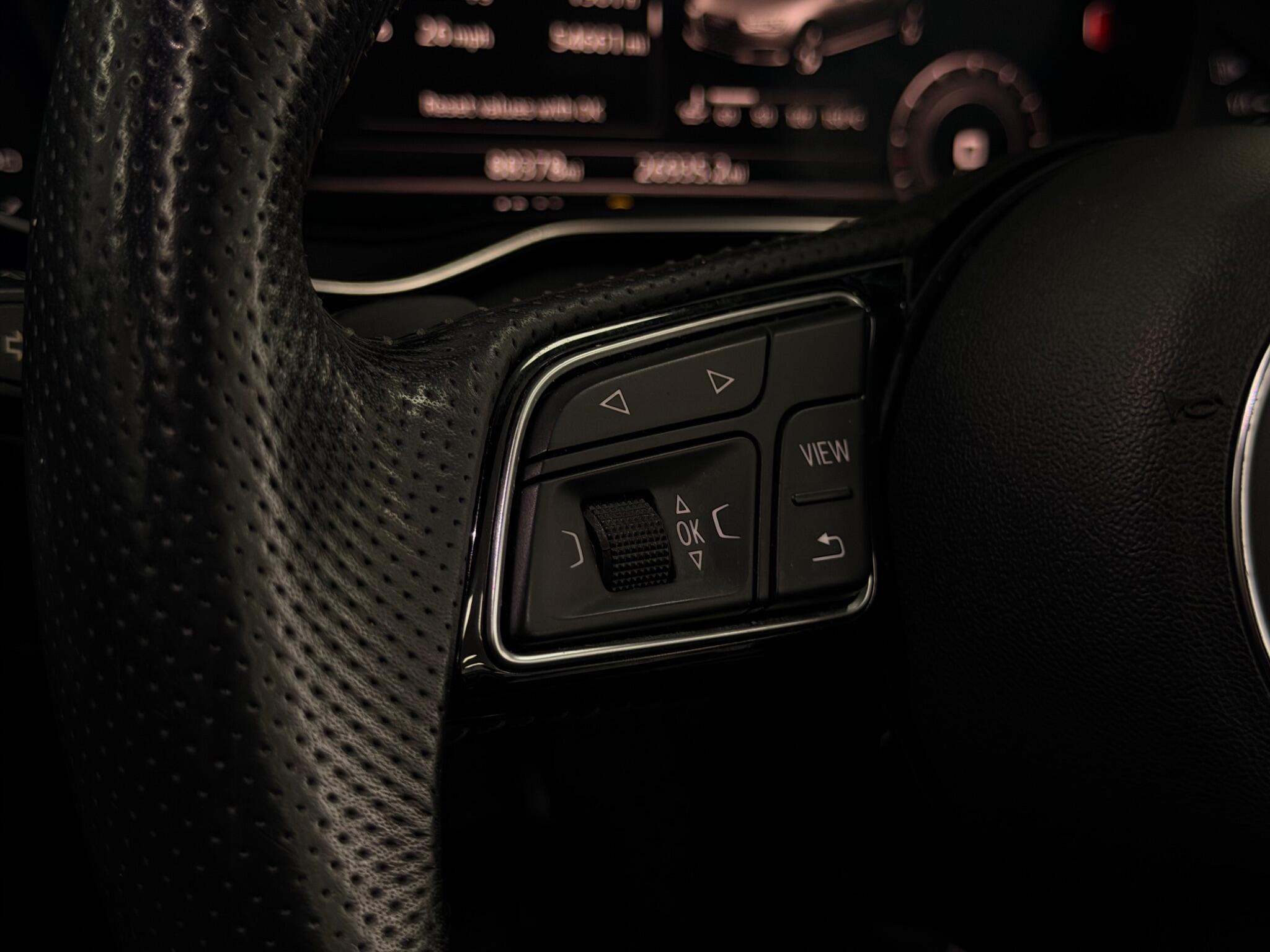 Audi A4 view 26