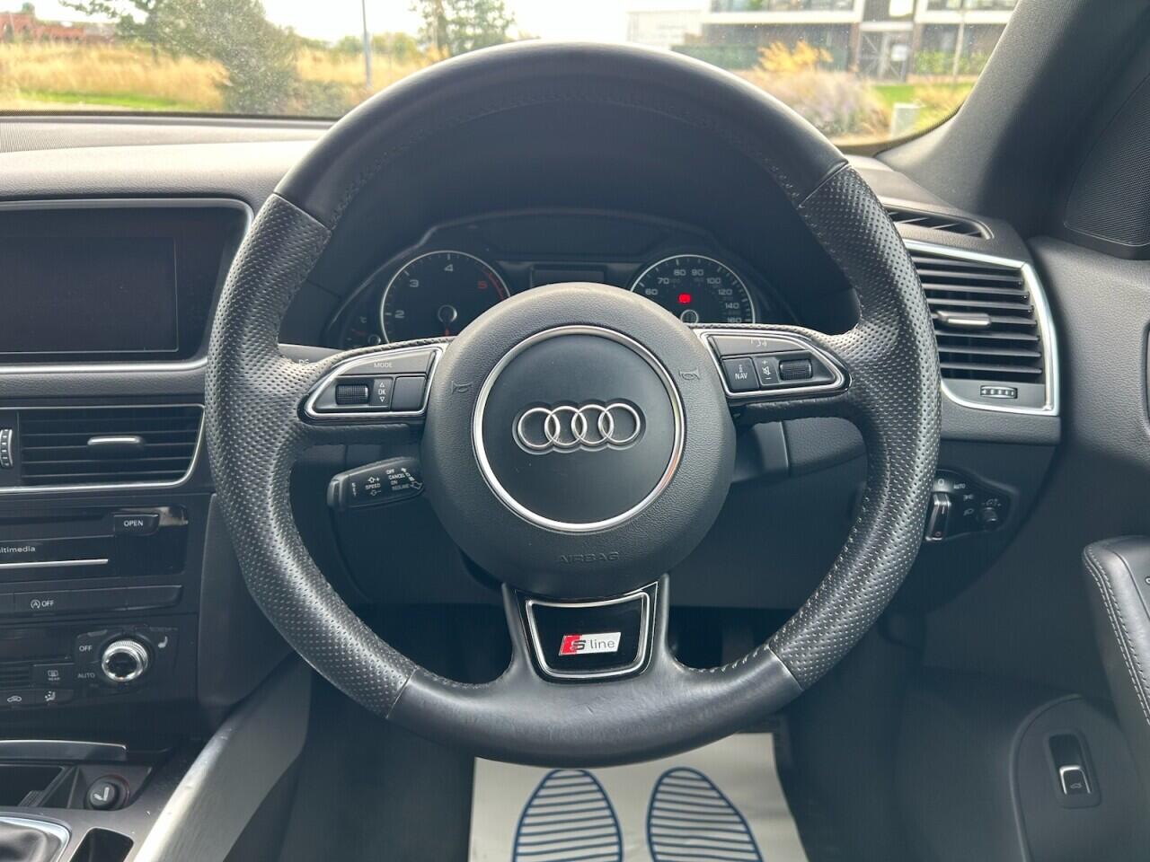 Audi Q5 view 26