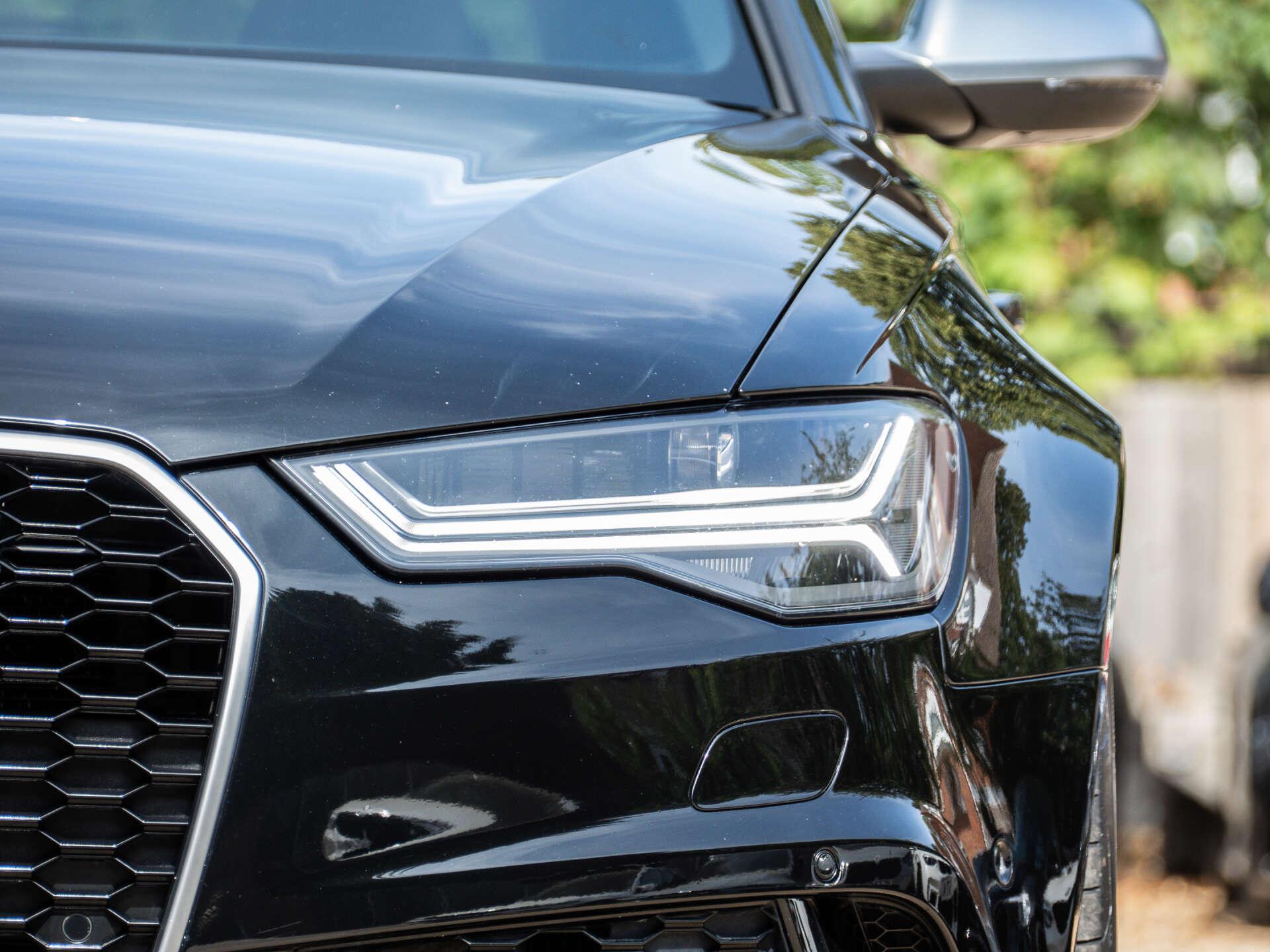 Audi RS6 Avant view 10