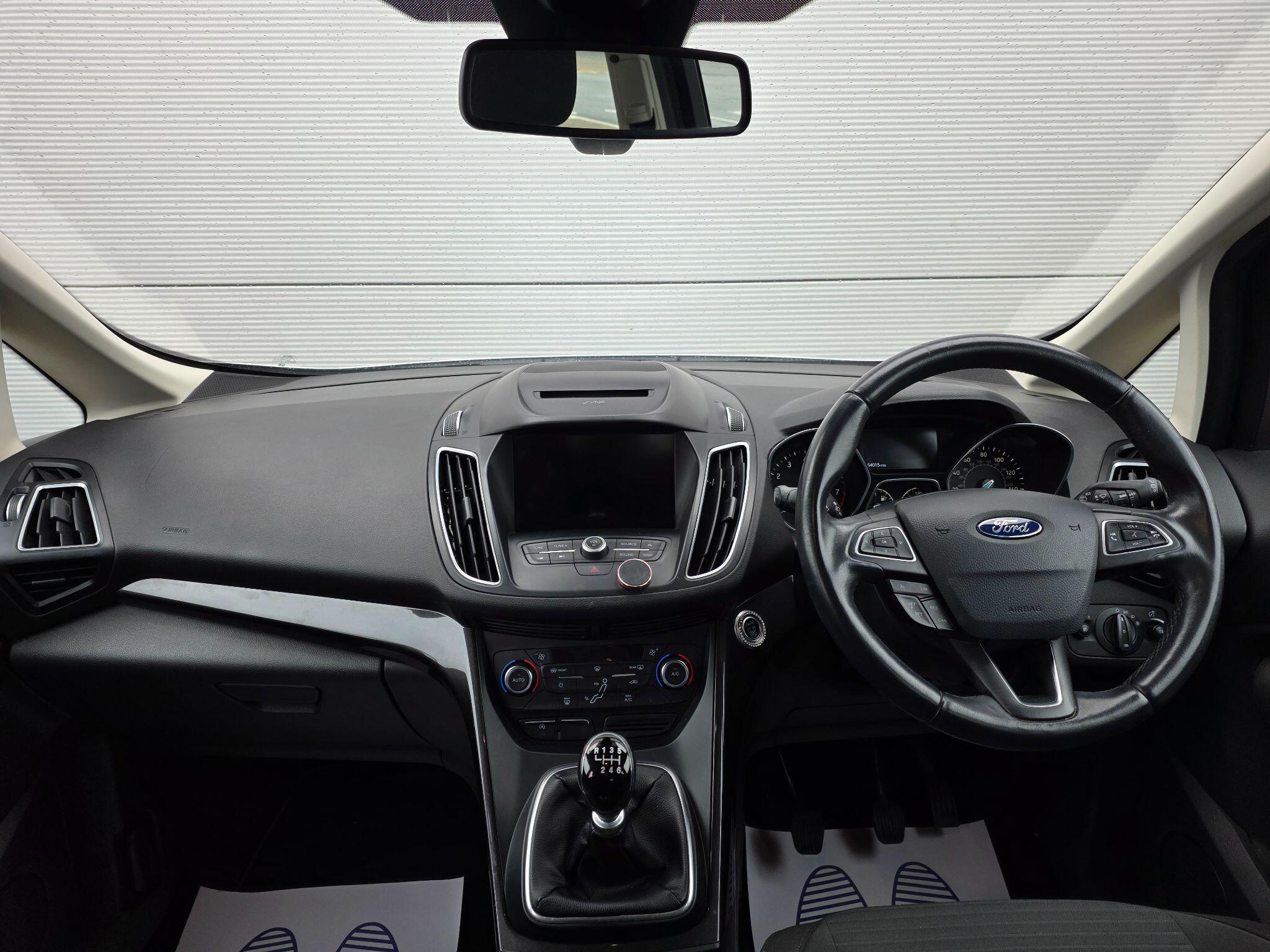Ford C-Max view 14