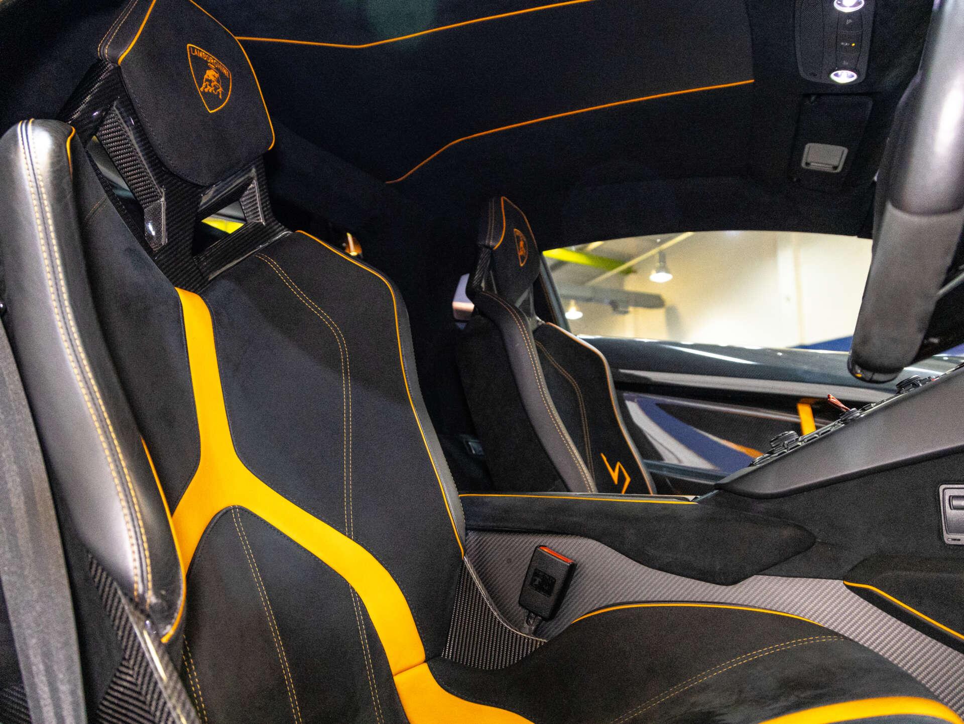 Lamborghini Aventador view 7