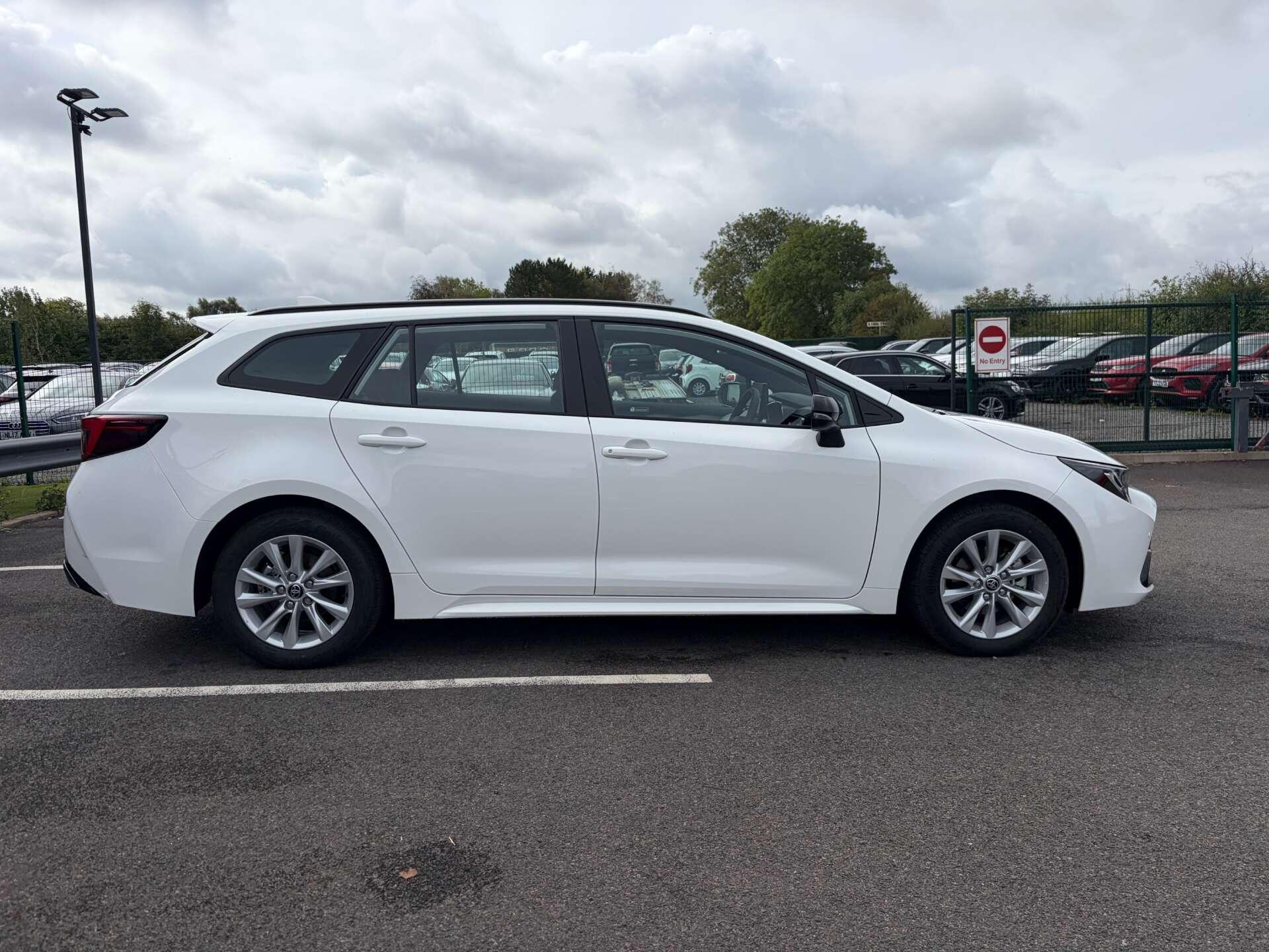 Toyota Corolla view 9