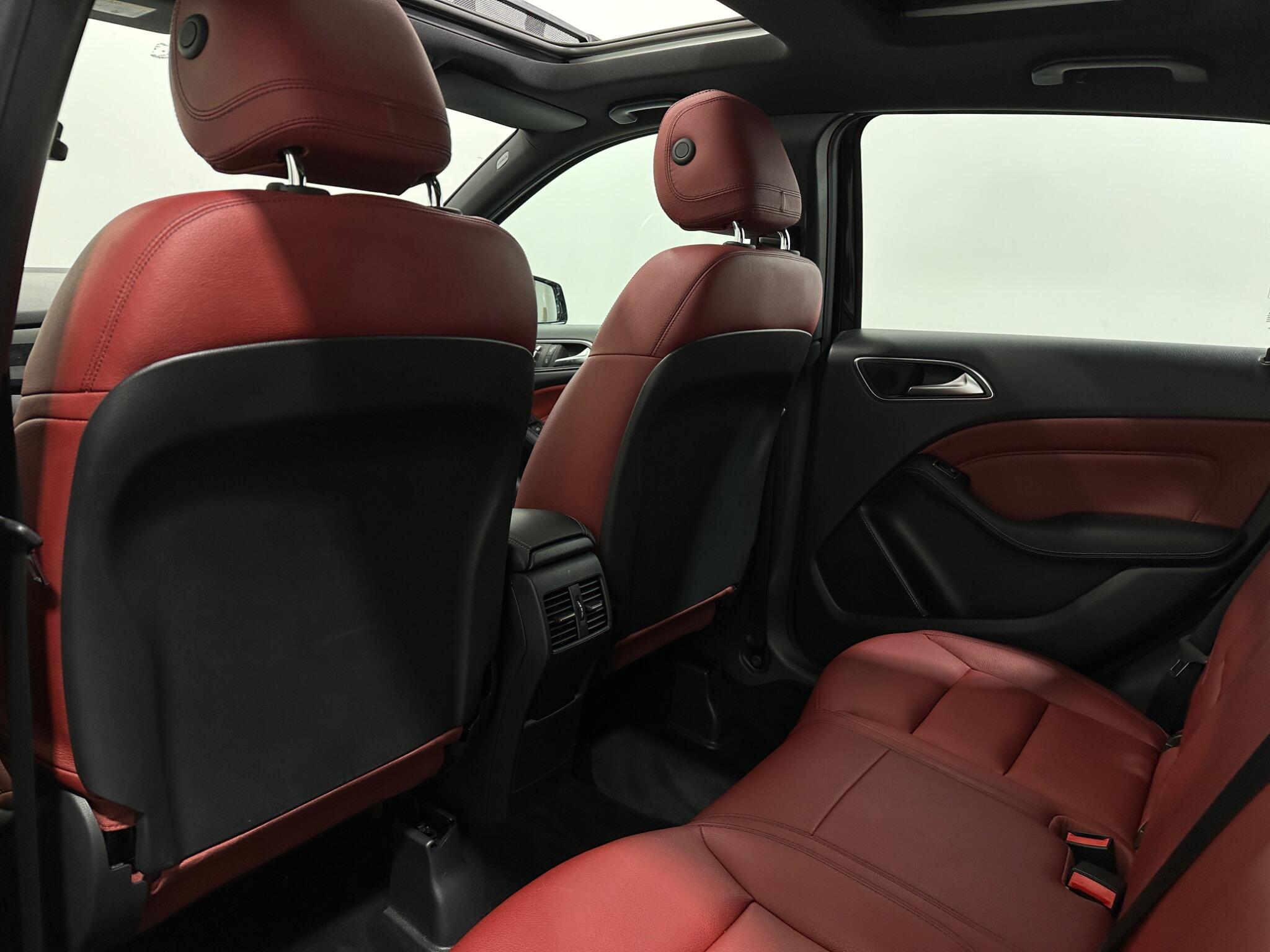 Mercedes-Benz B Class view 39