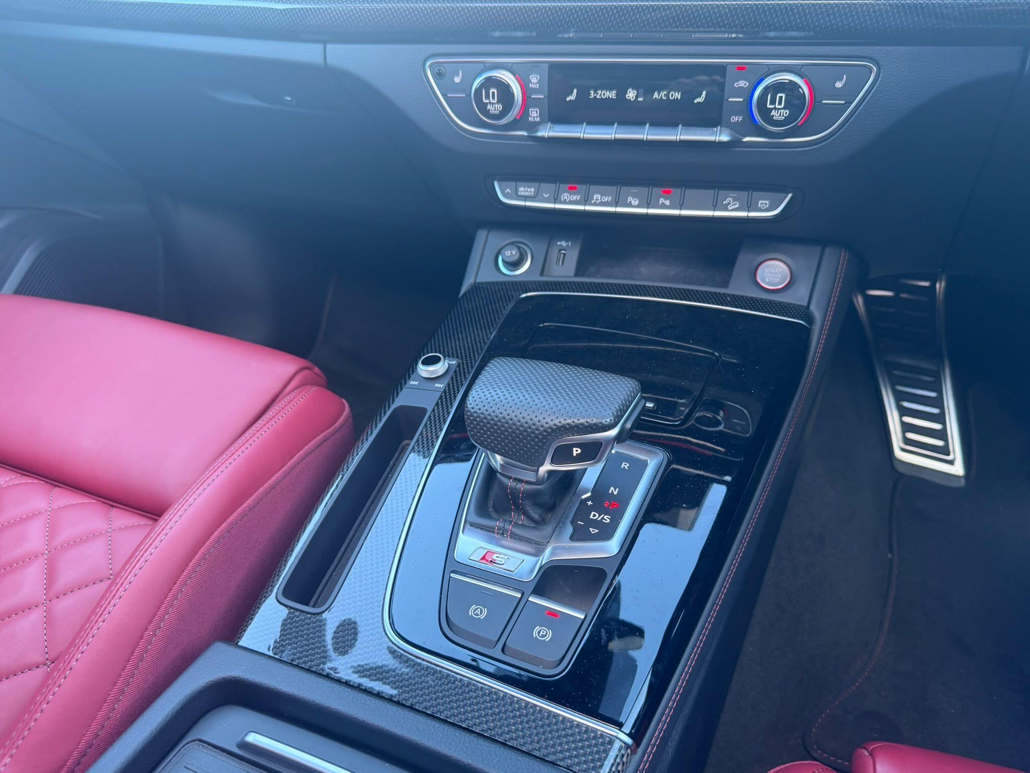 Audi SQ5 view 17