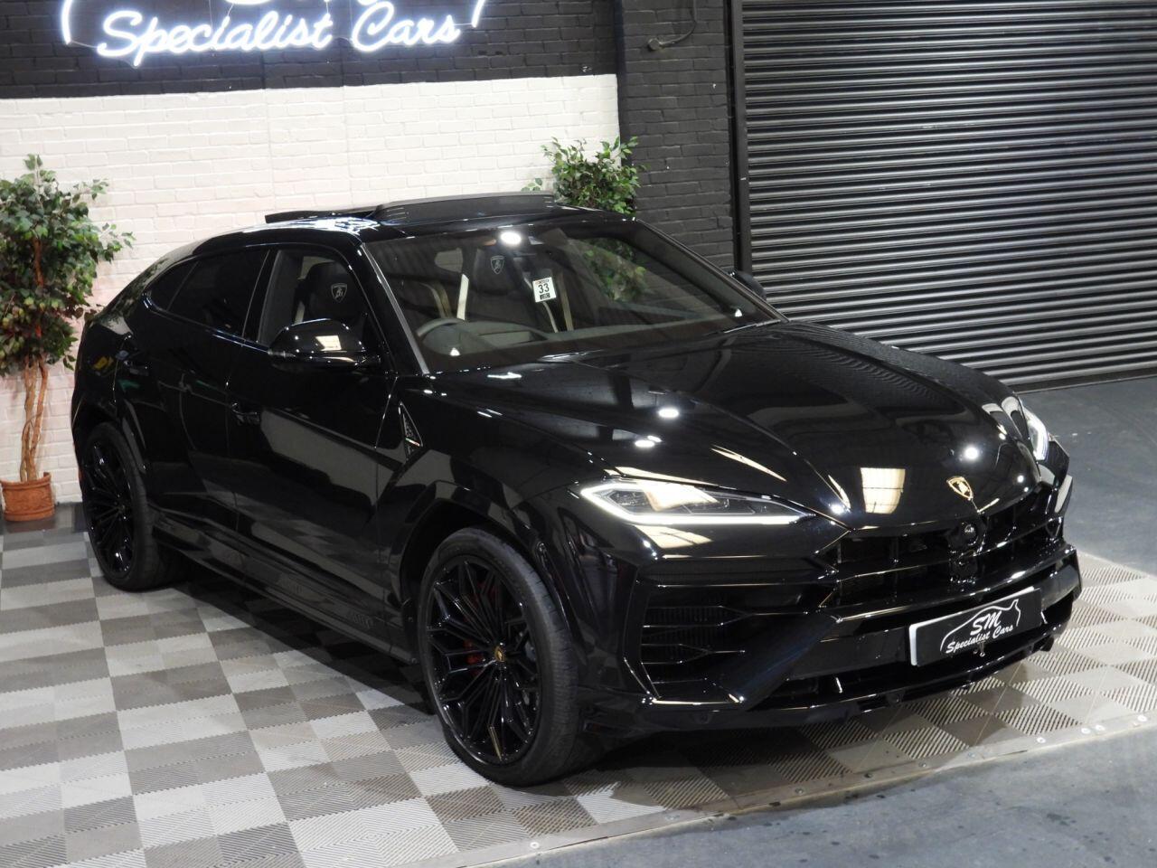 Lamborghini Urus view 43