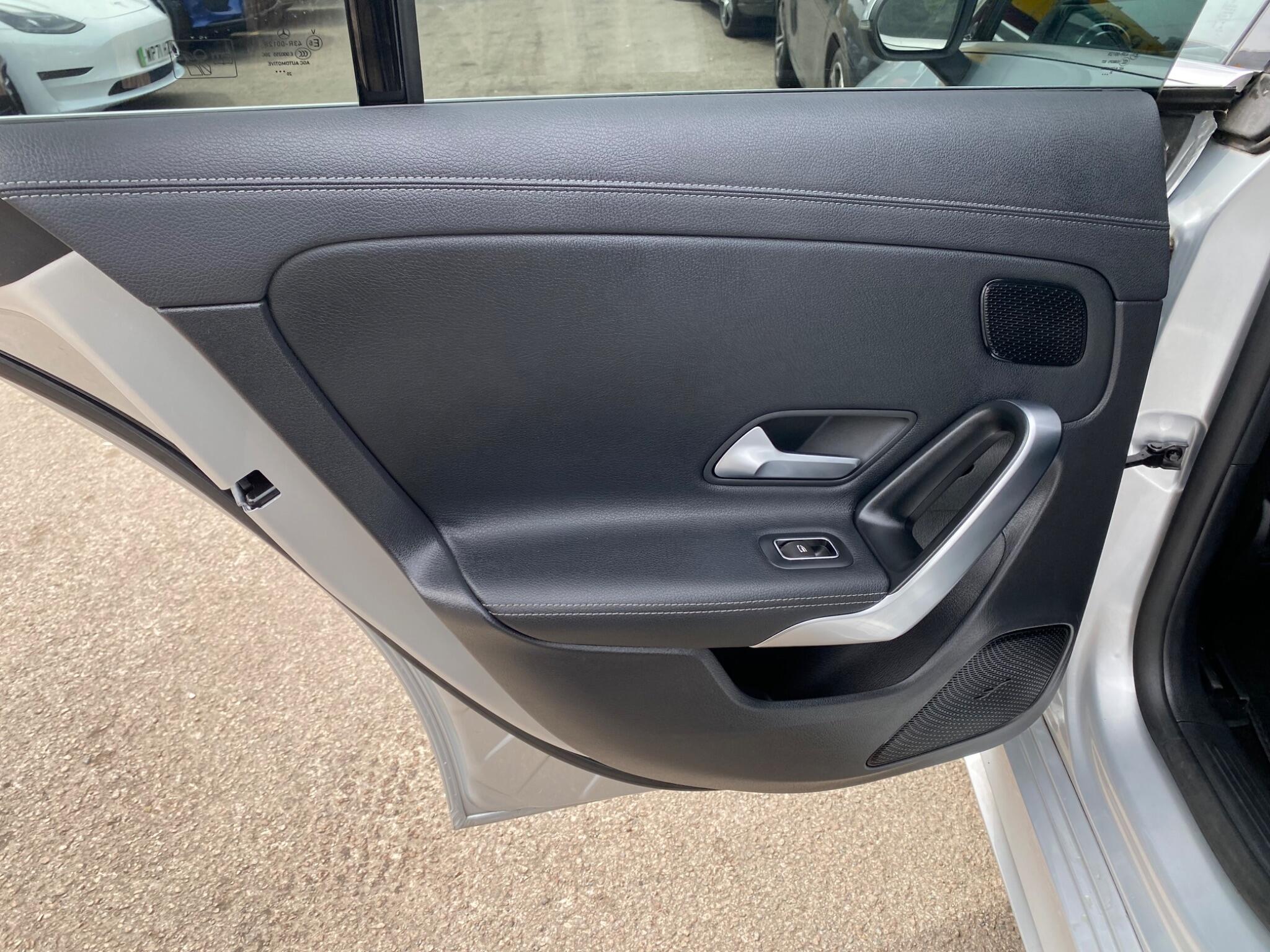 Mercedes-Benz Cla view 35