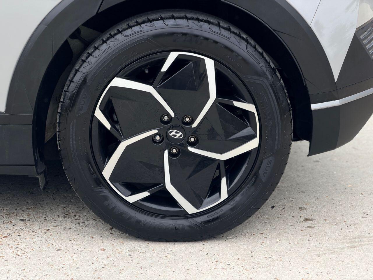 Hyundai Ioniq 5 view 13