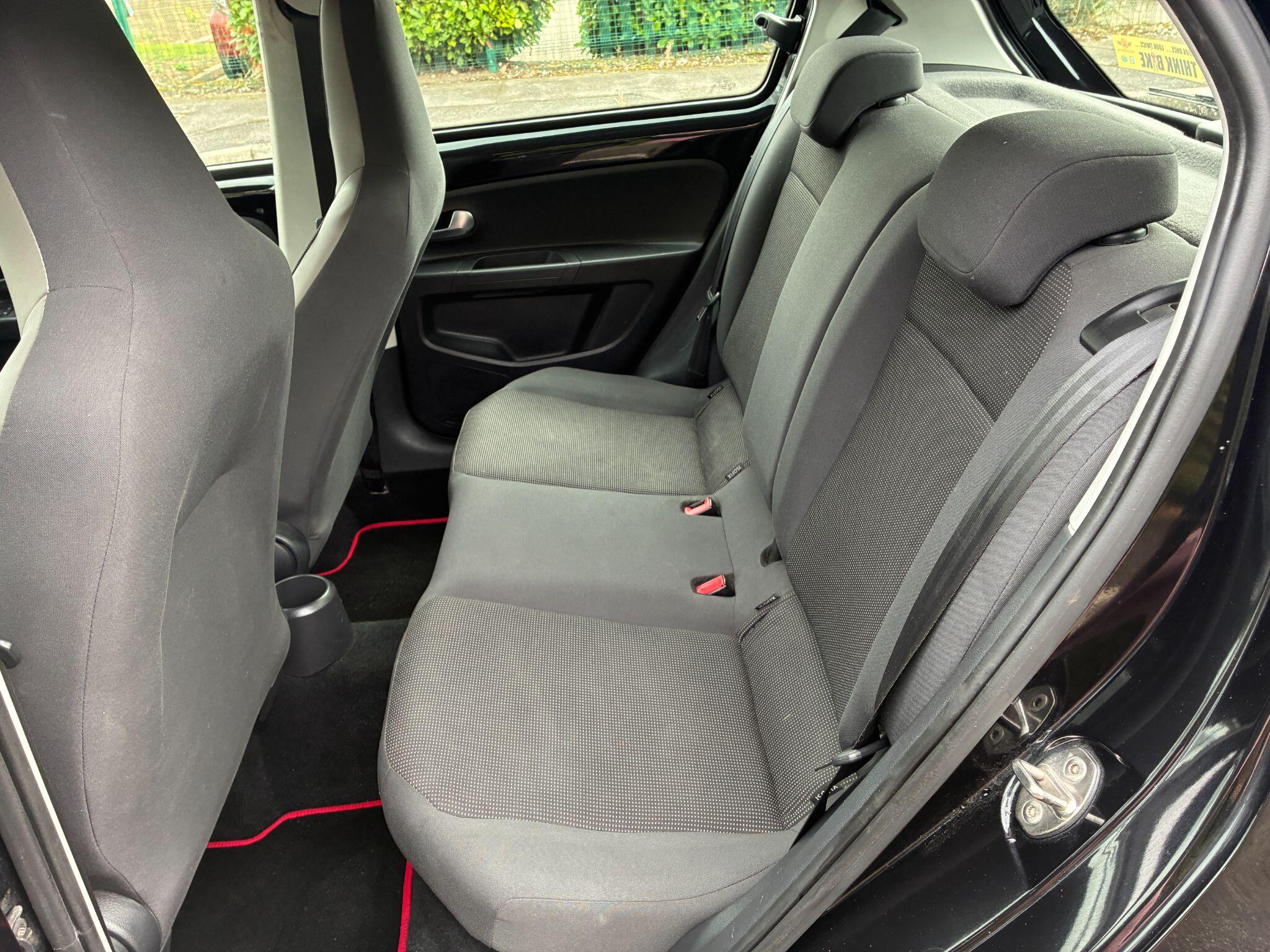 Volkswagen Up! view 17