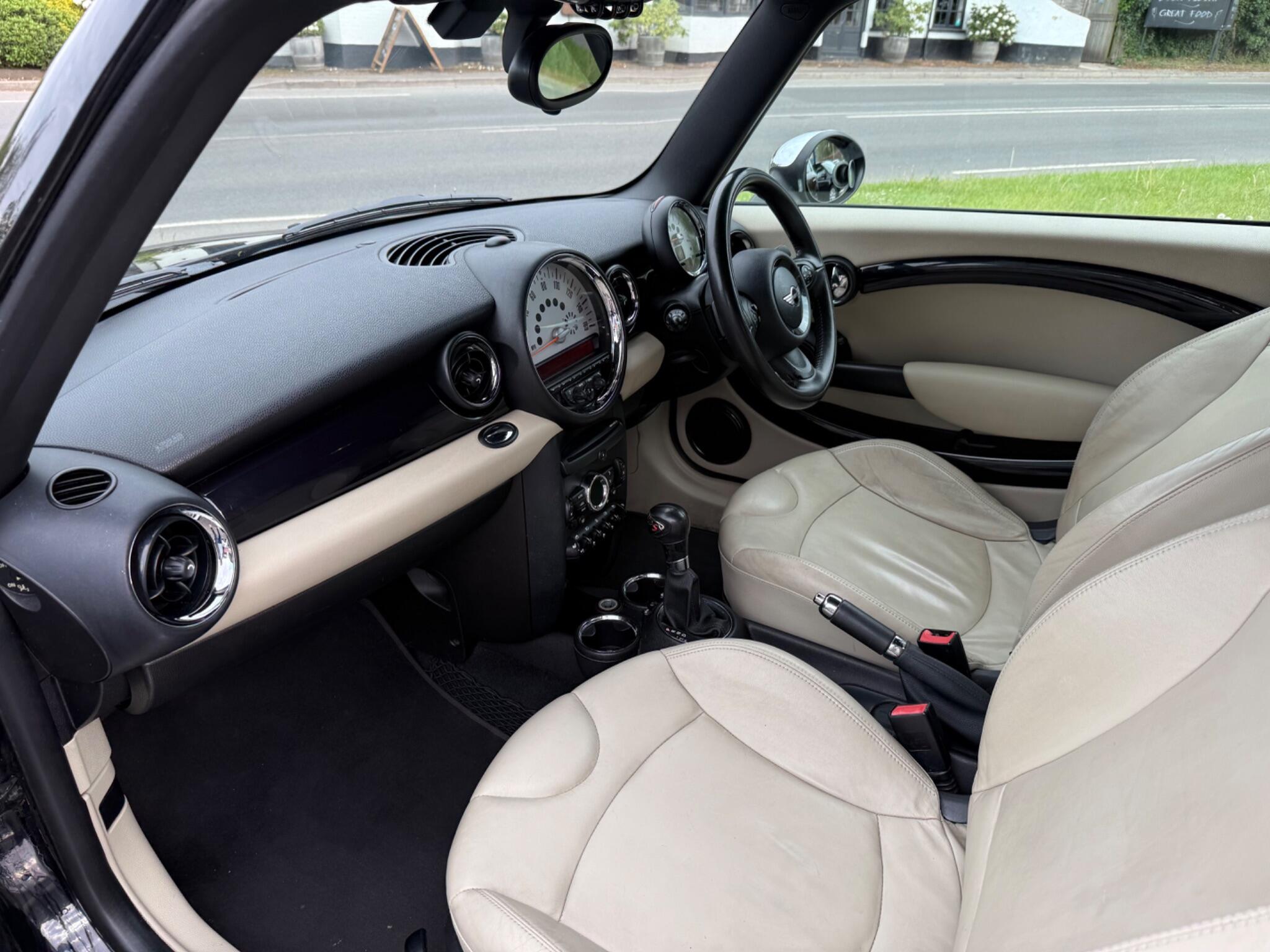 Mini Hatch view 34