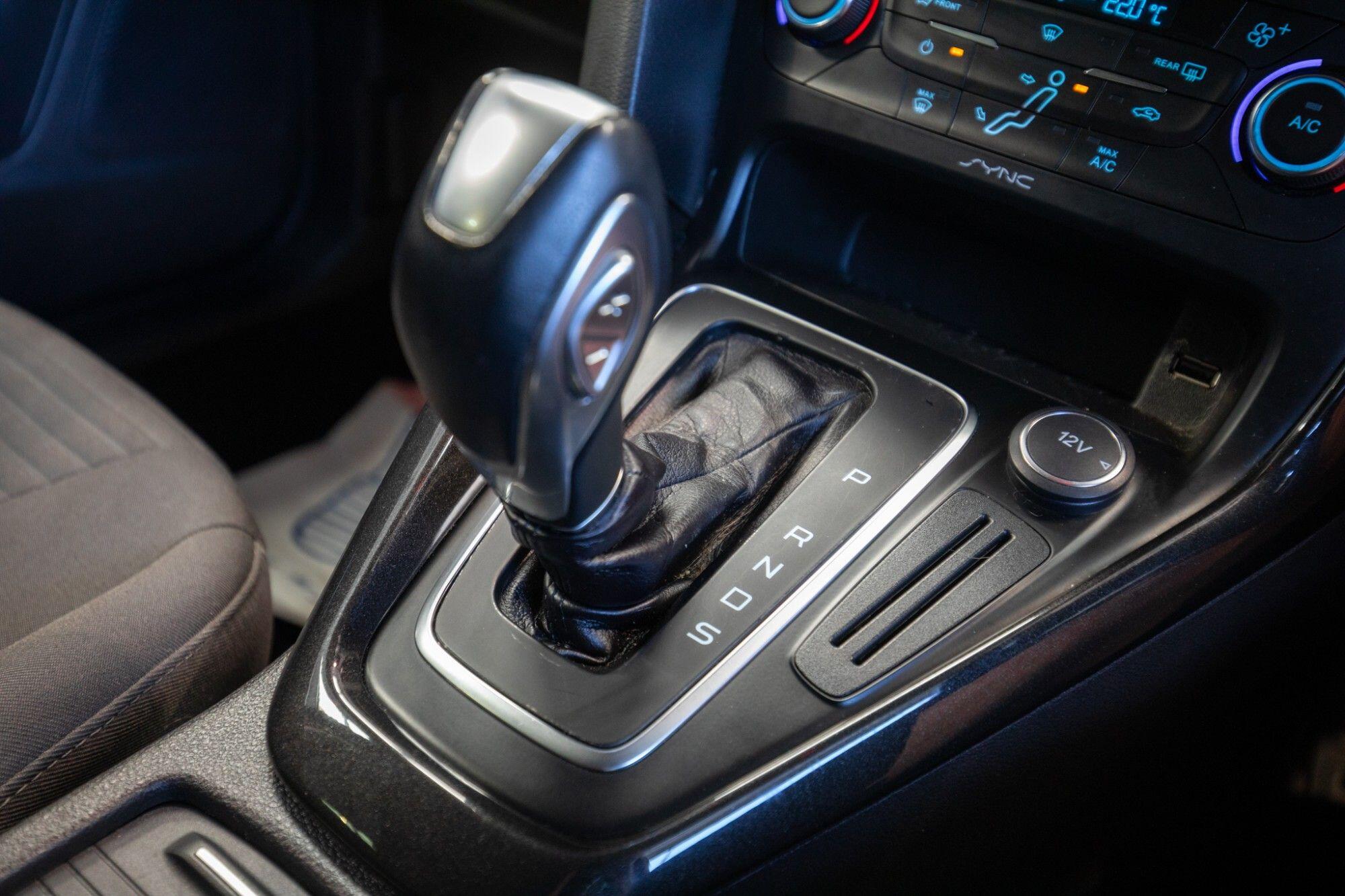 Ford Focus view 26