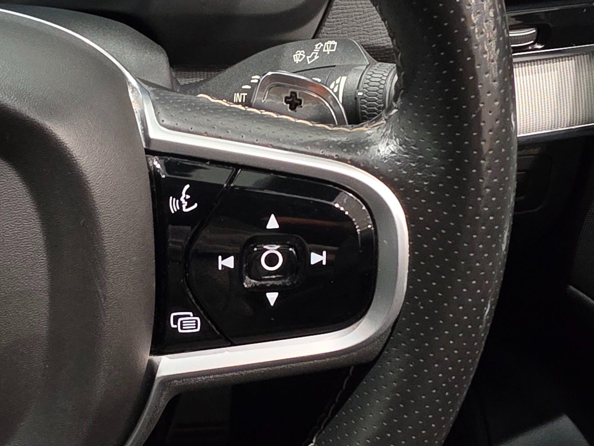 Volvo XC90 view 108