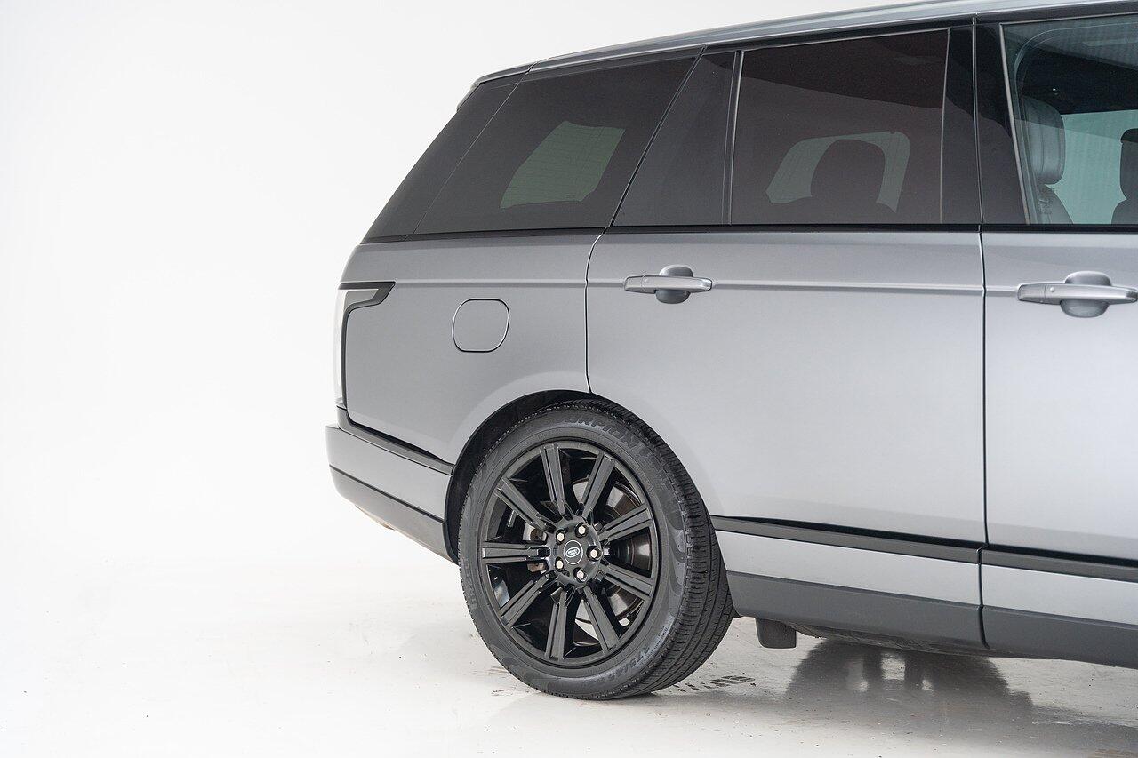 Land Rover Range Rover view 28