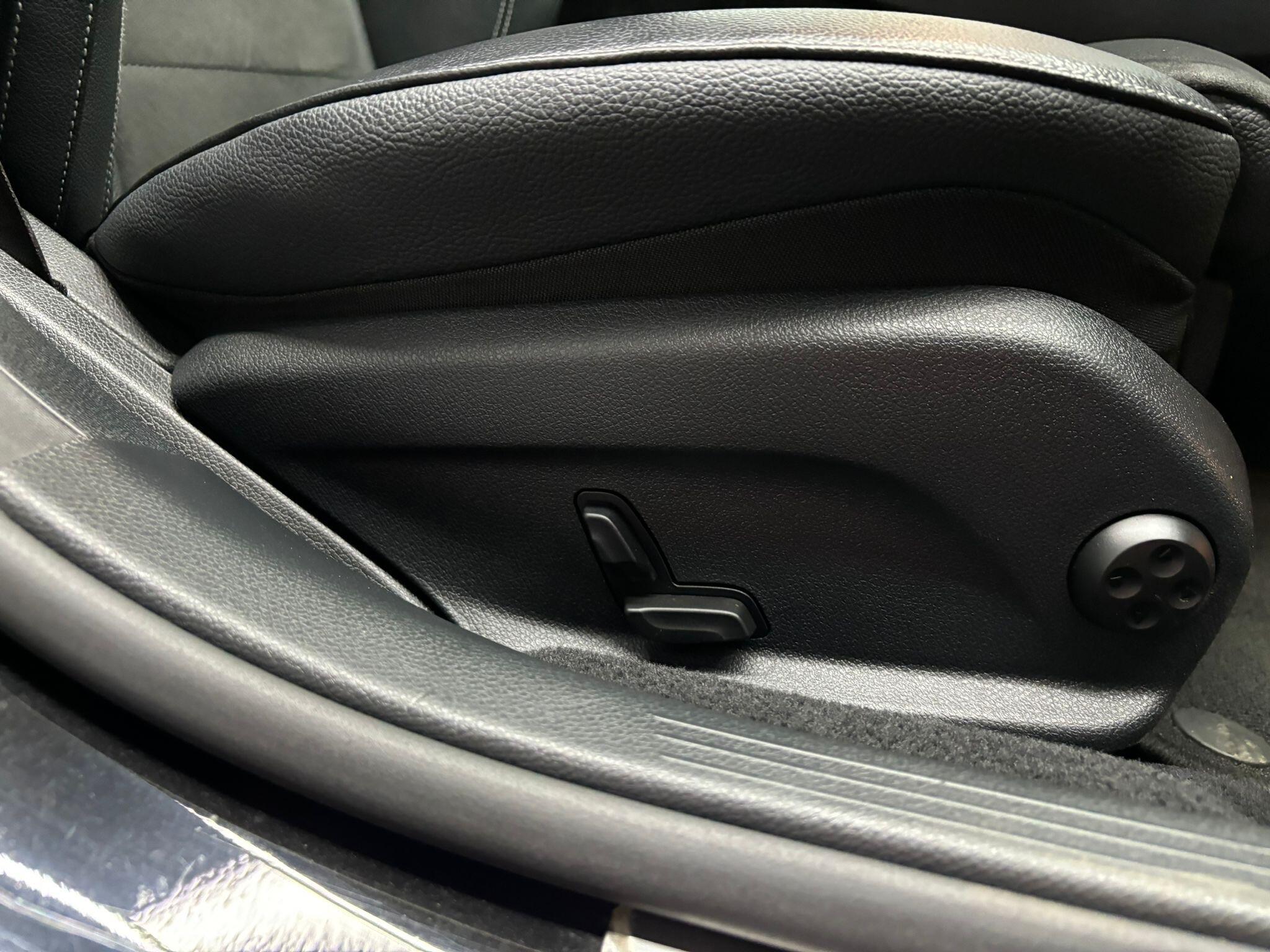 Mercedes-Benz E-Class view 34