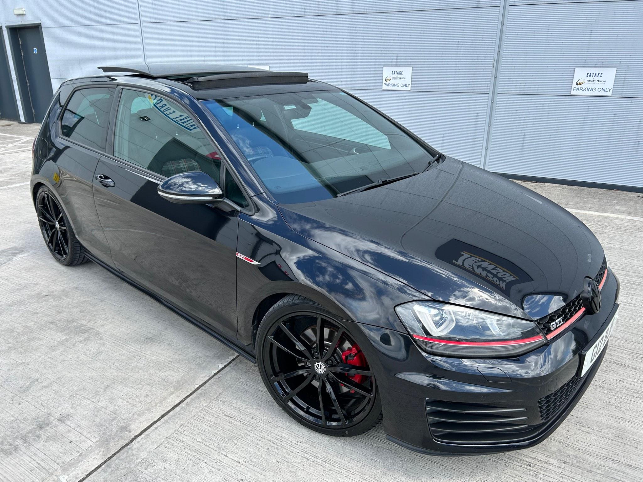 Volkswagen Golf view 6