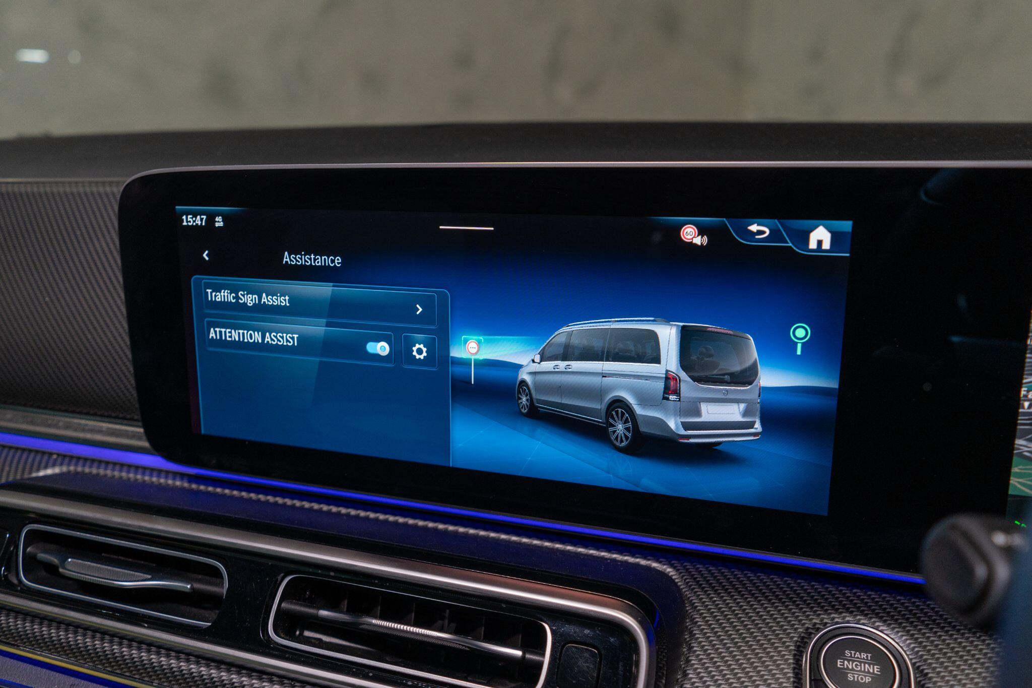 Mercedes-Benz V-Class view 25