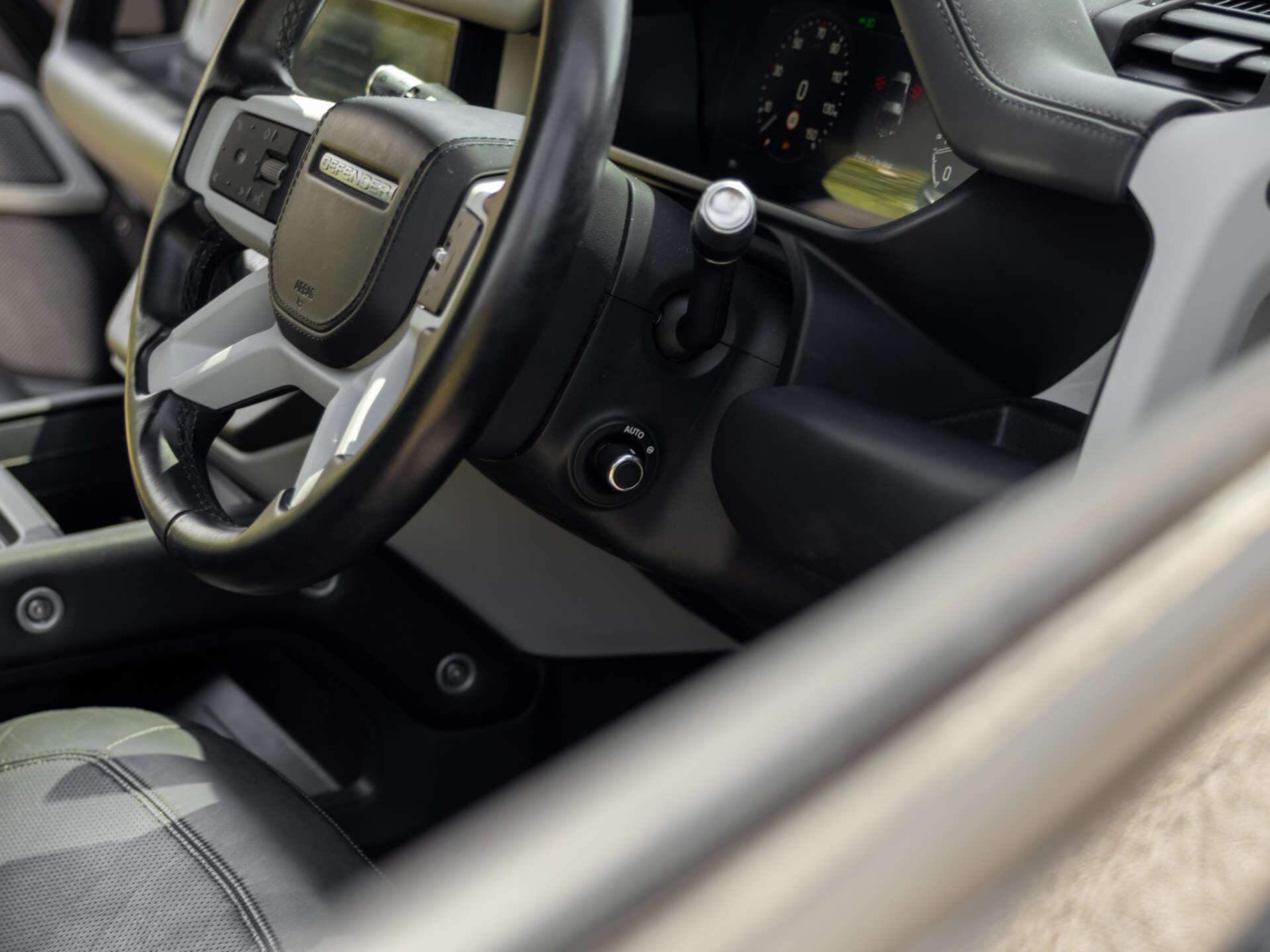 Land Rover Defender view 21