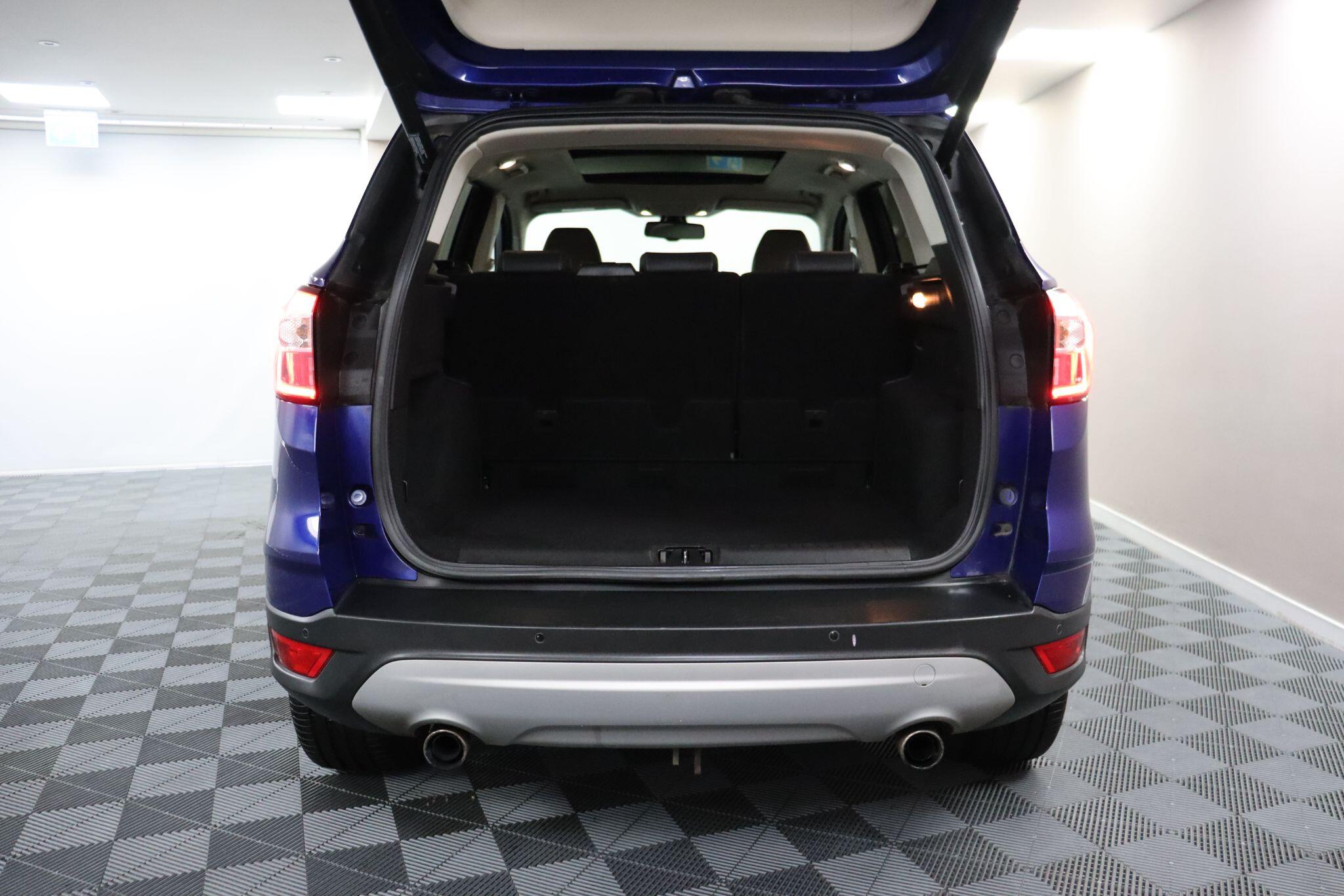 Ford Kuga view 14