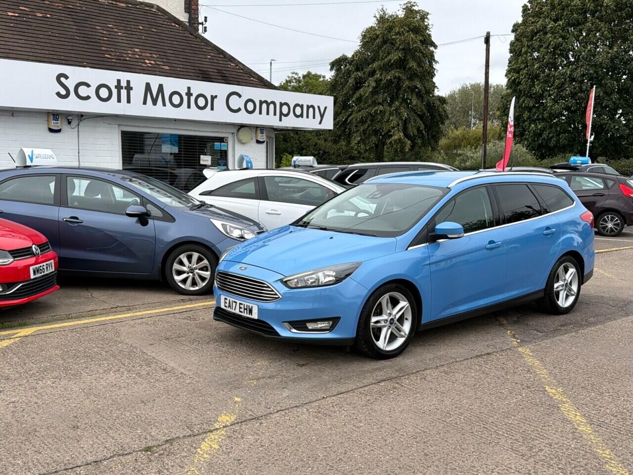 Ford Focus view 6