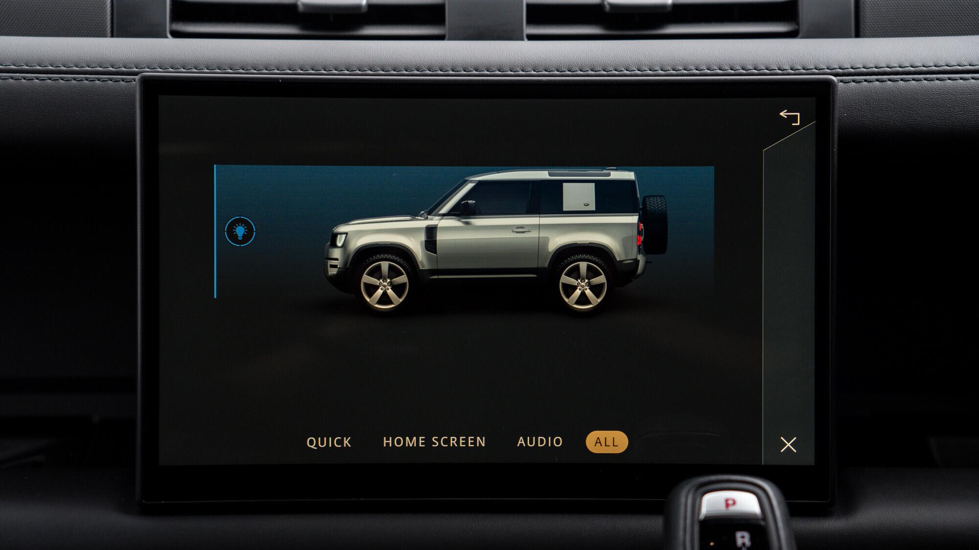 Land Rover Defender view 36