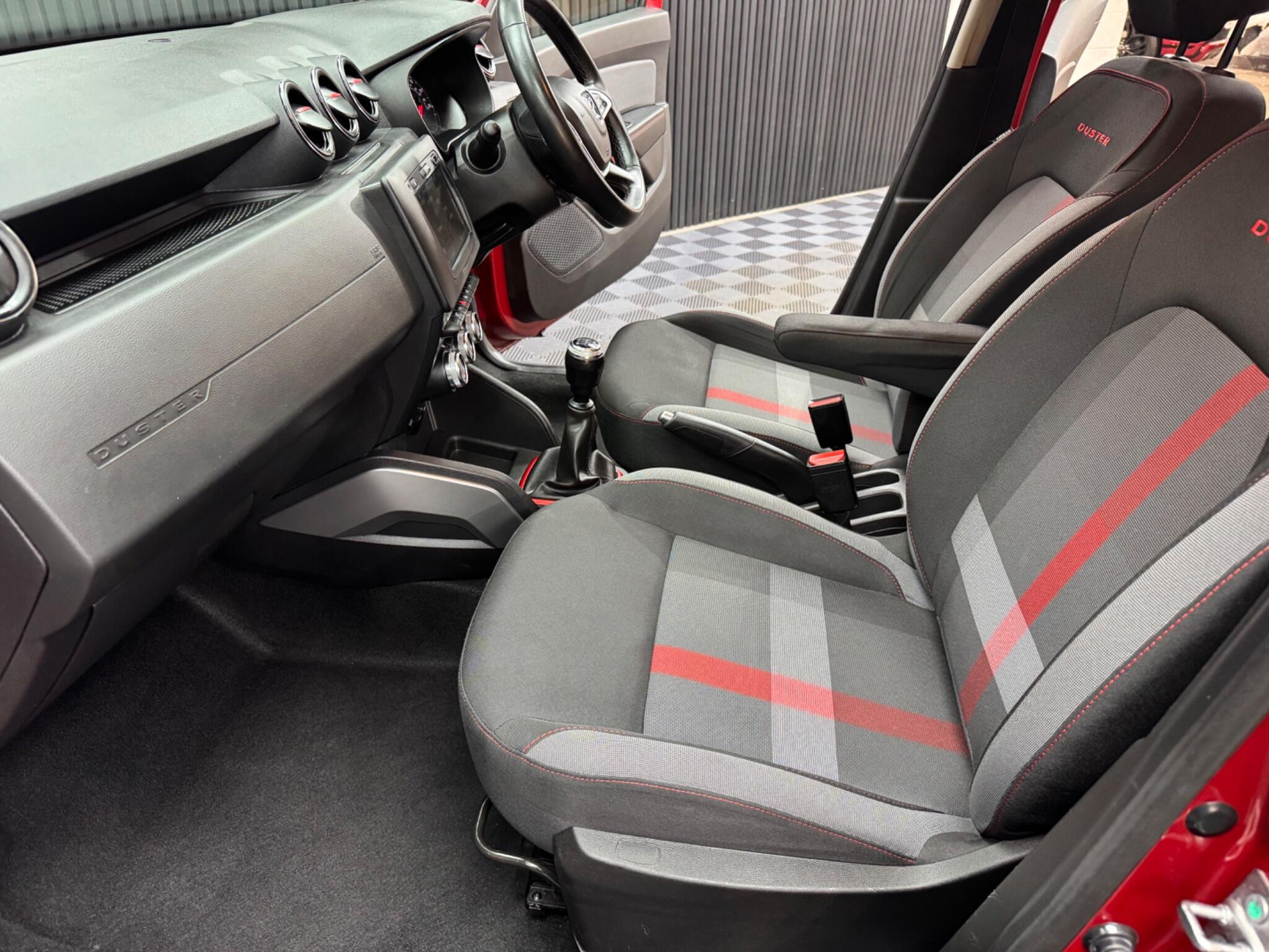 Dacia Duster view 45