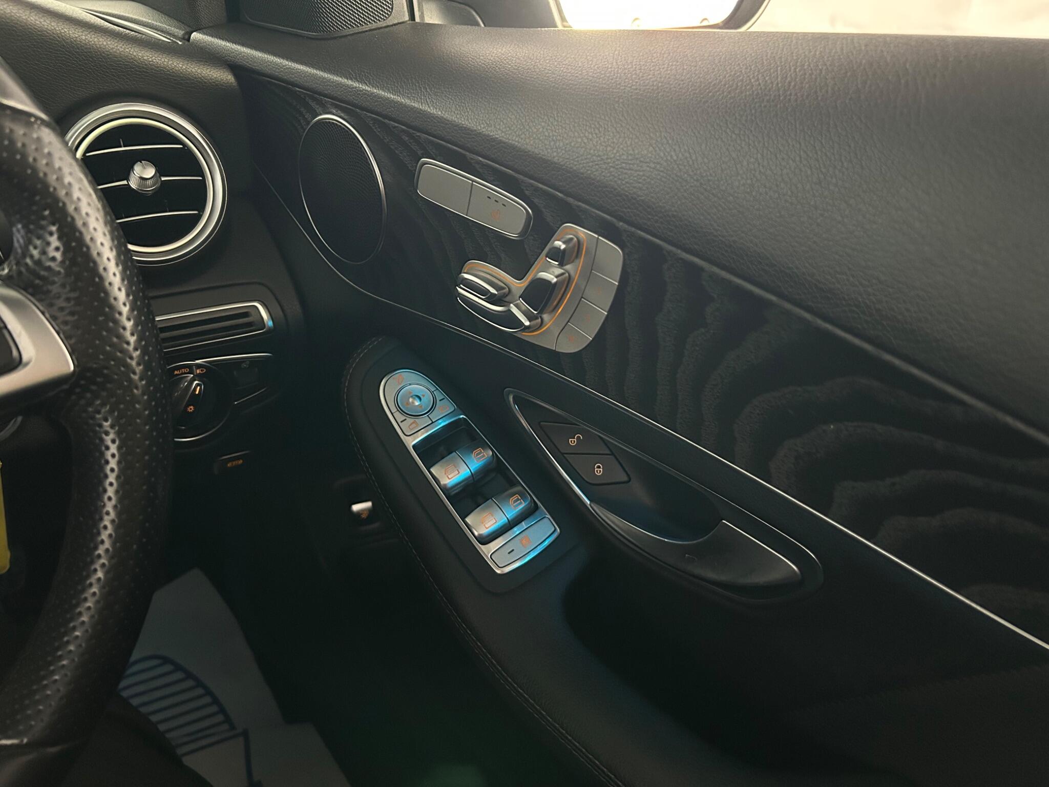 Mercedes-Benz C Class view 55
