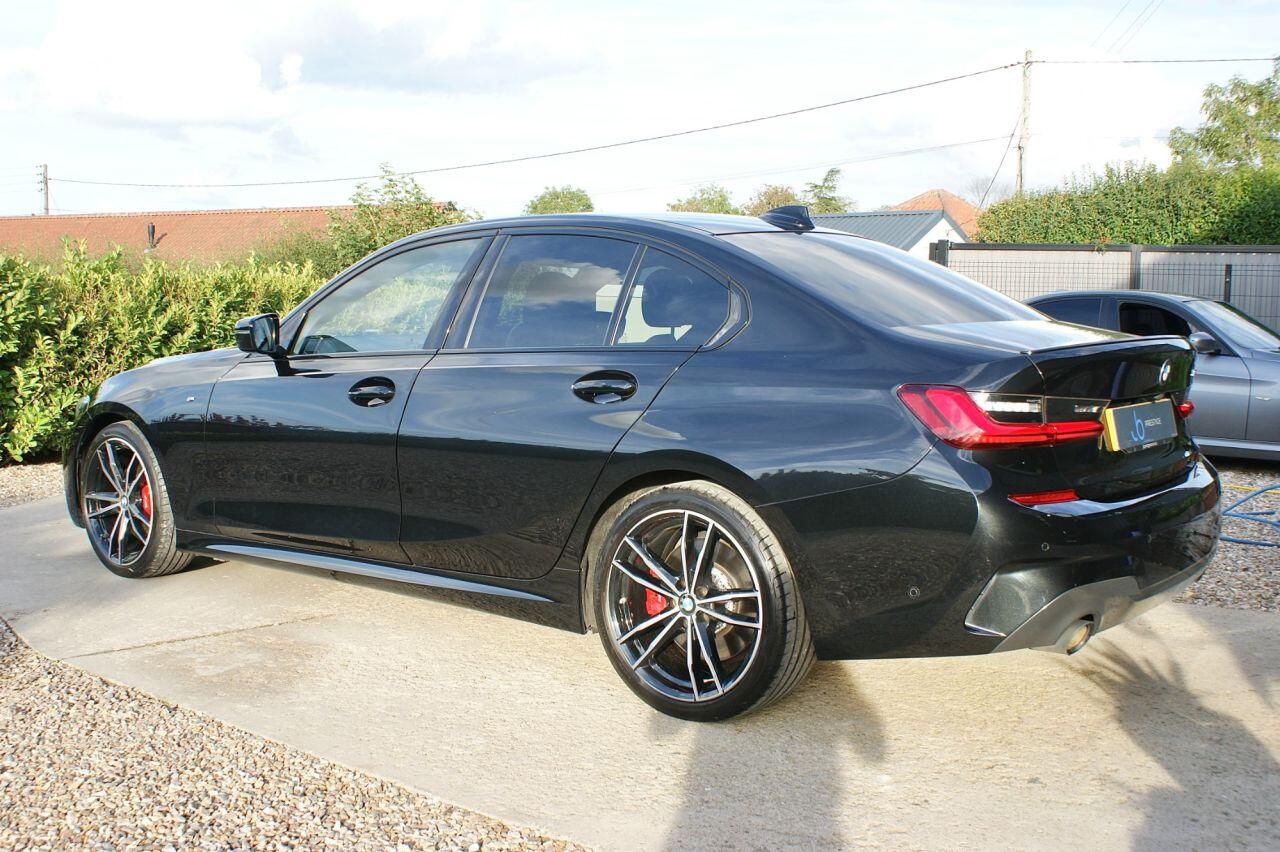 BMW 3 Series view 19