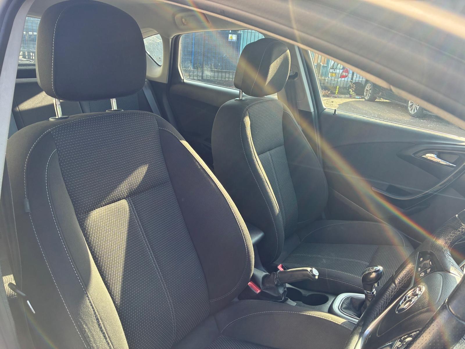 Vauxhall Astra view 15