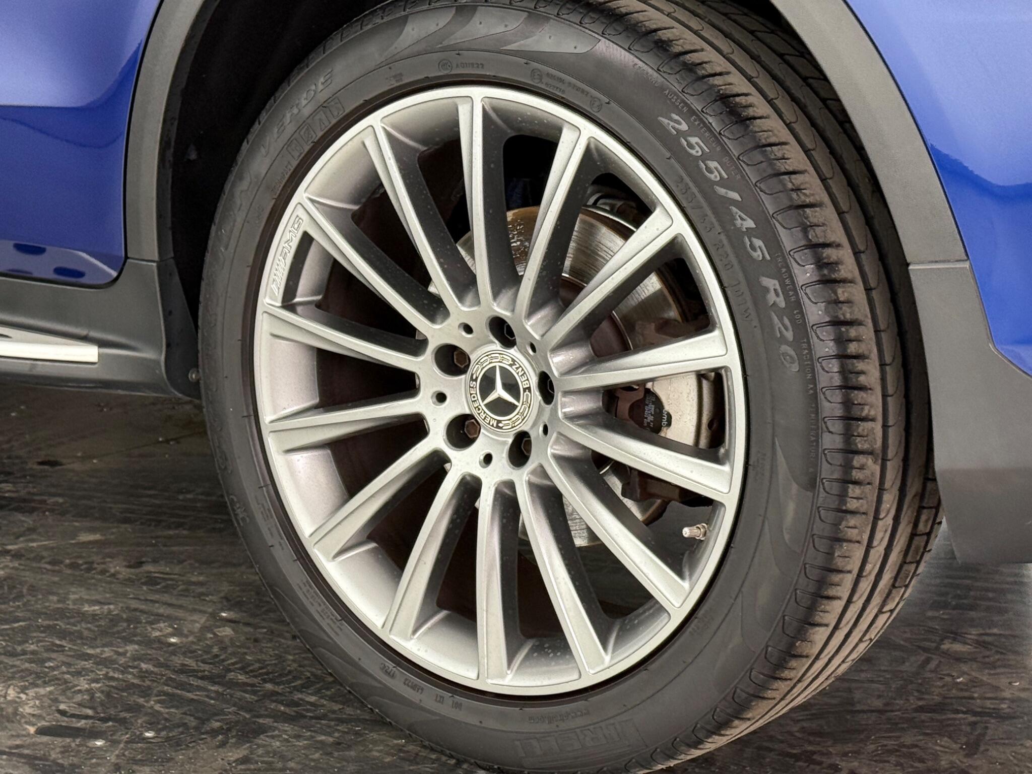Mercedes-Benz GLC view 11