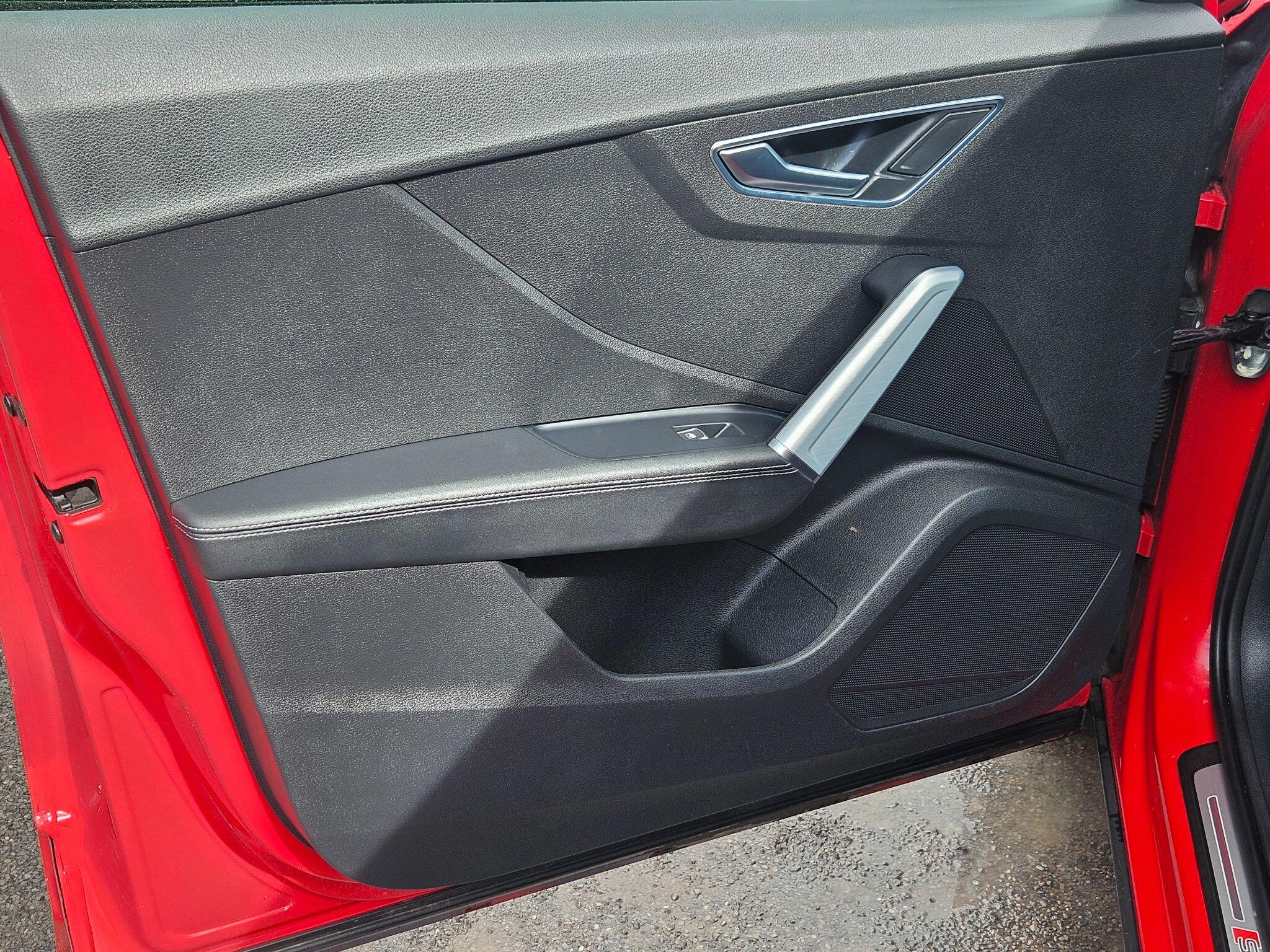 2019 Audi SQ2 image 54