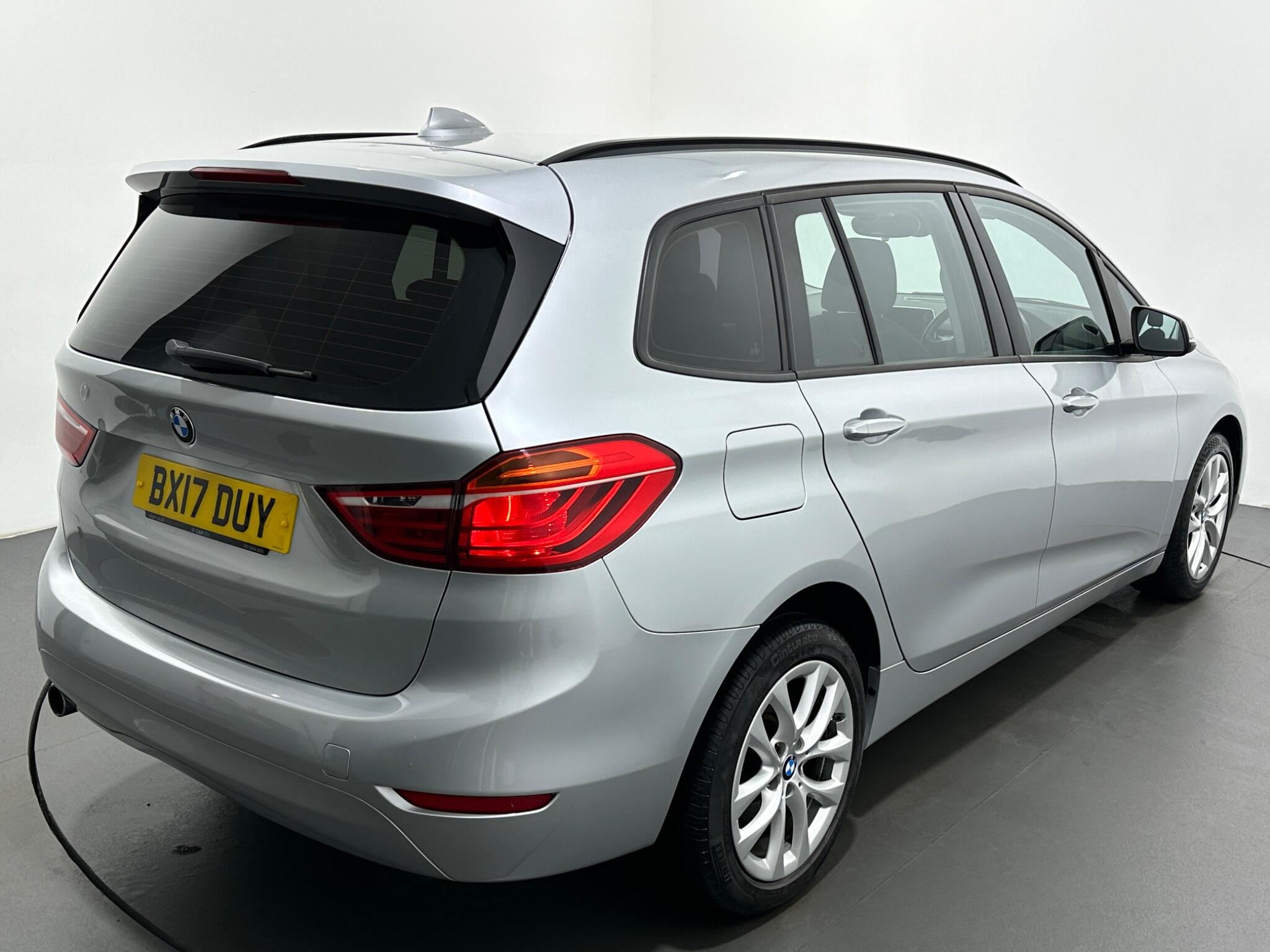 BMW 2 Series view 50