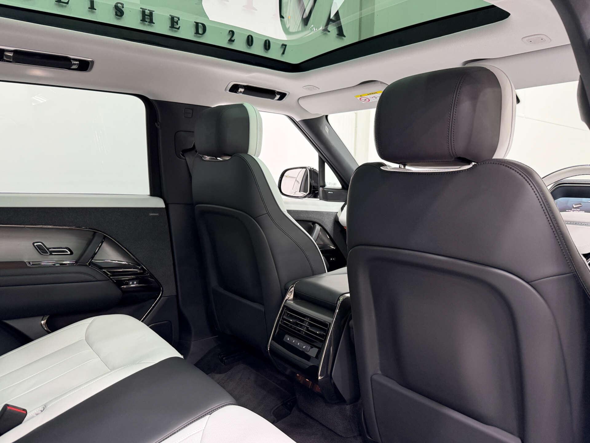 Land Rover Range Rover Sport view 16