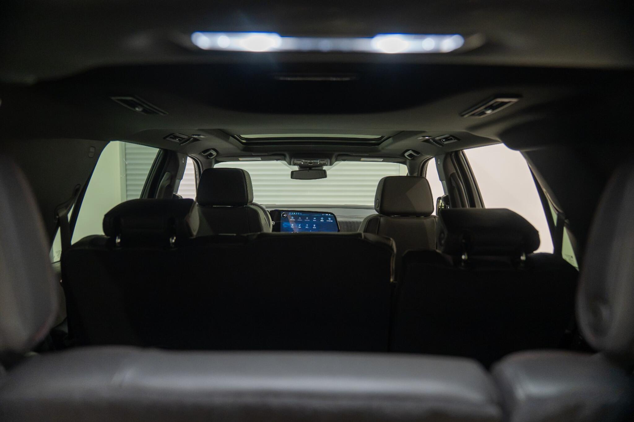 Chevrolet Tahoe view 11