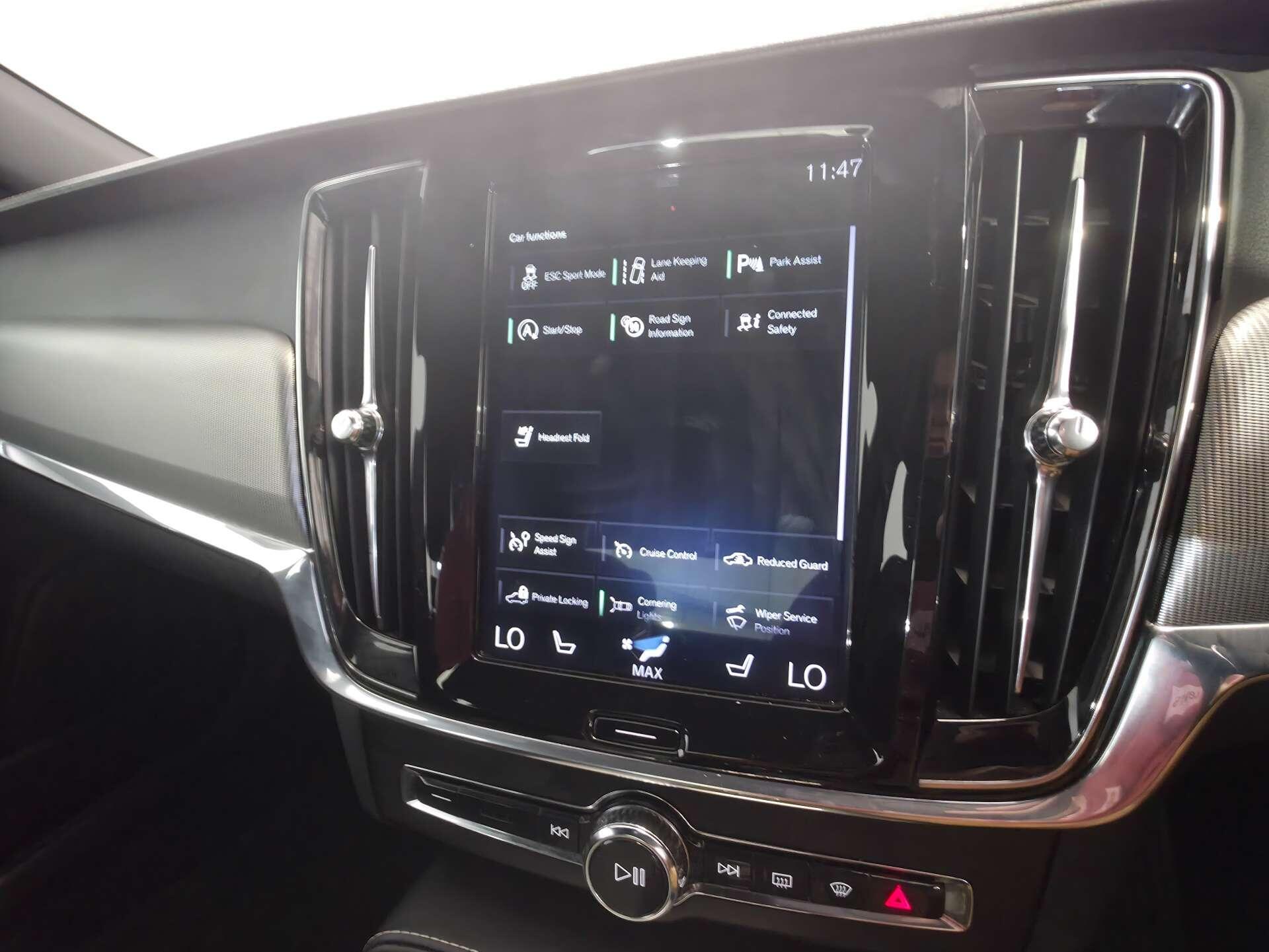 Volvo S90 view 39