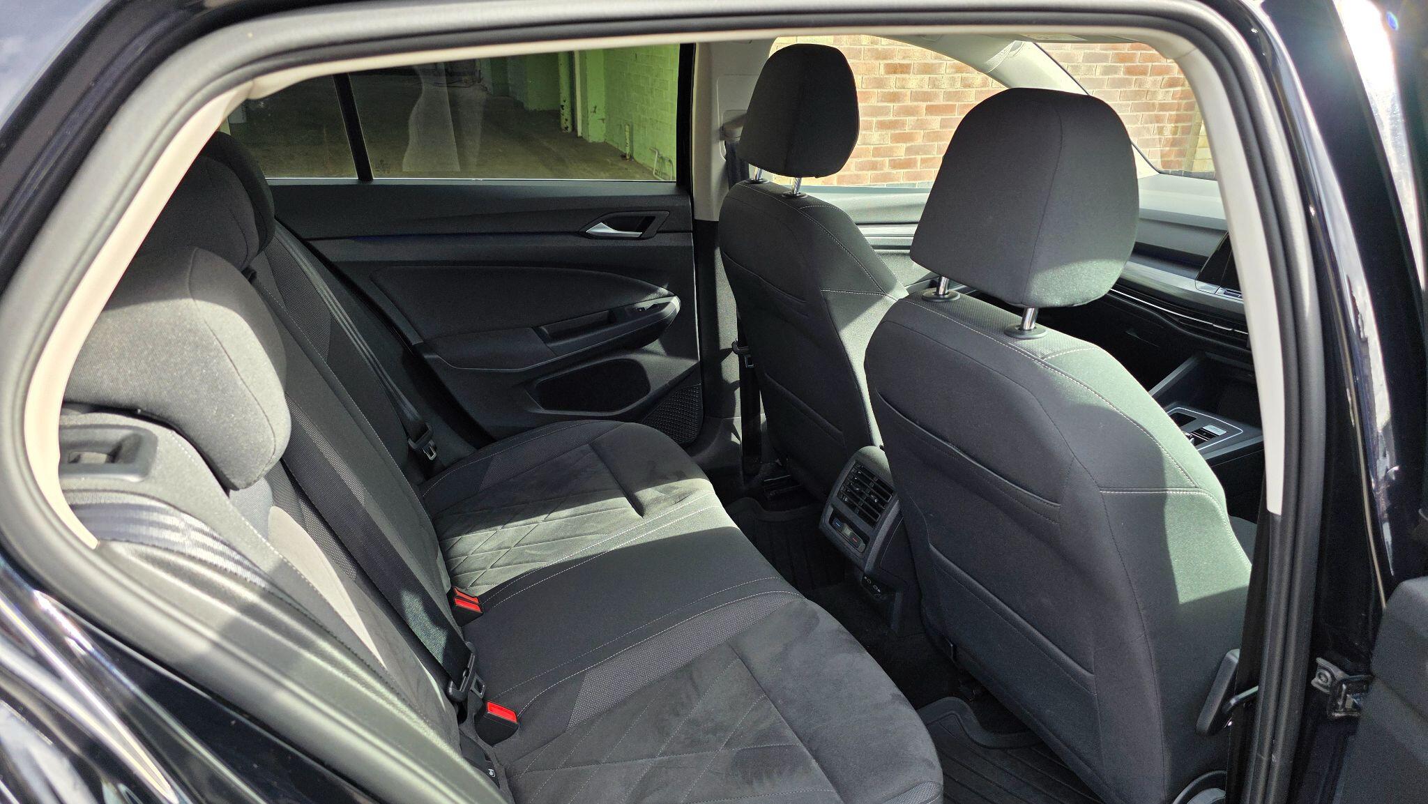 Volkswagen Golf view 14
